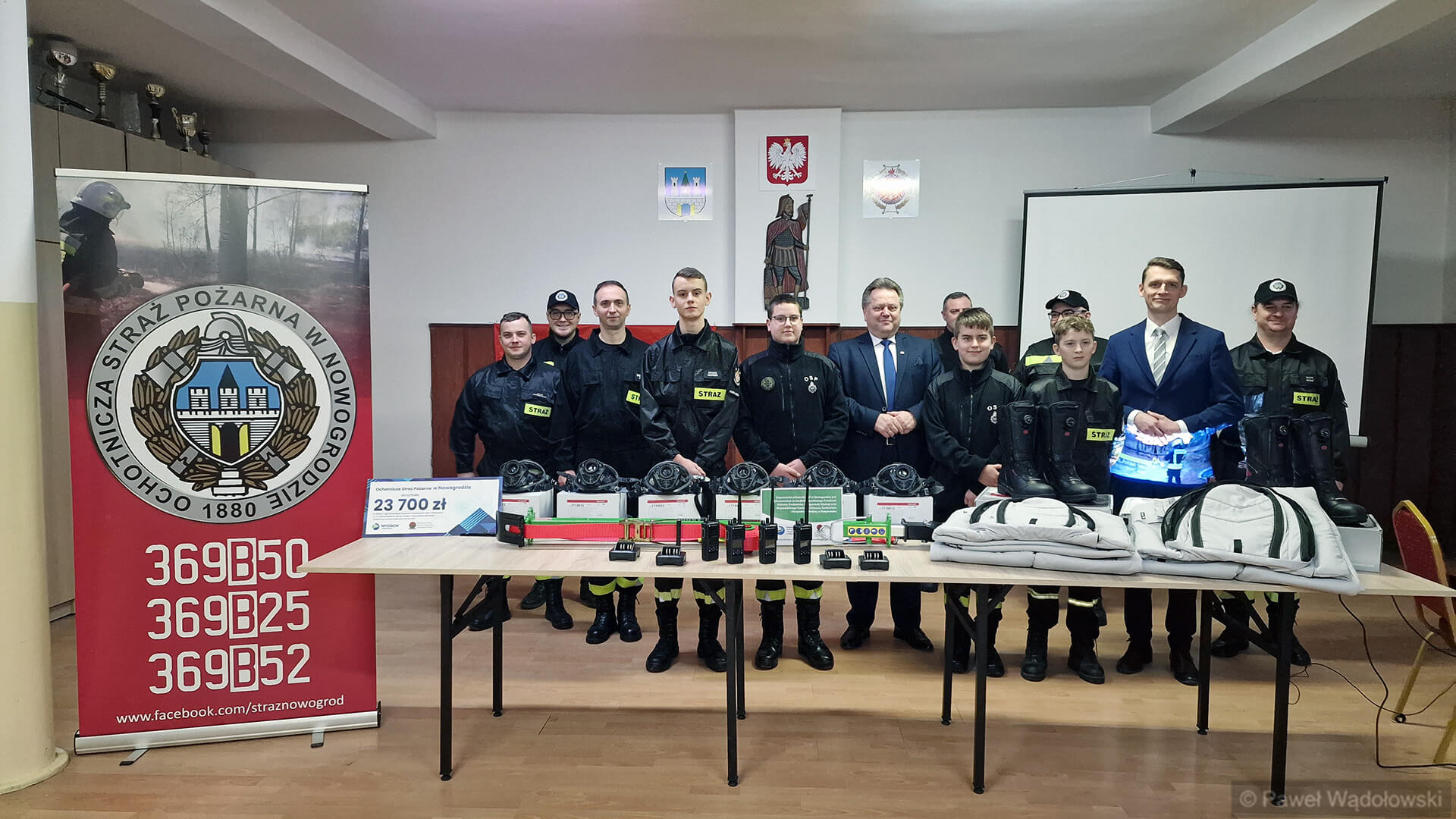 Druhowie z OSP w Nowogrodzie otrzymali sprzęt w ramach programu "Mały Strażak"