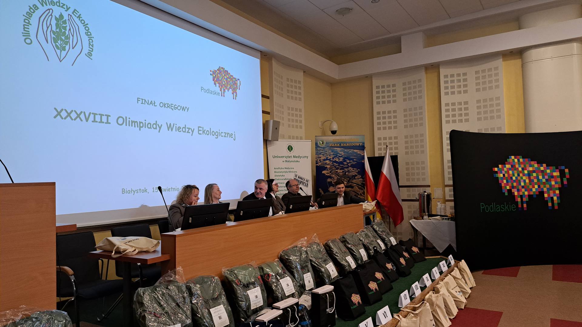 W Białymstoku ponad 50 uczniów rywalizowało w finale okręgowym 38. Olimpiady Wiedzy Ekologicznej