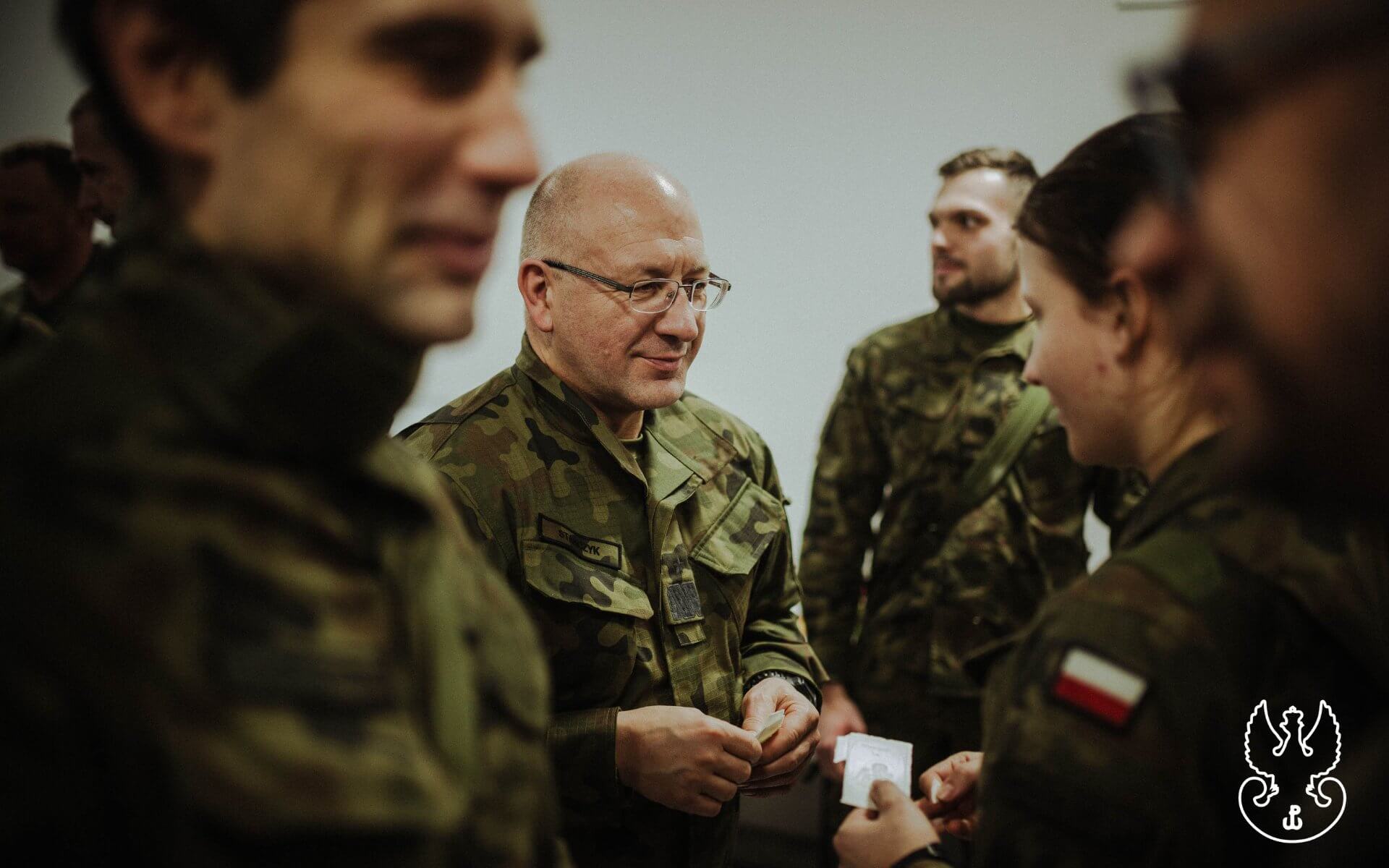 Dowódca Wojsk Obrony Terytorialnej odwiedził żołnierzy stacjonujących na granicy polsko-białoruskiej