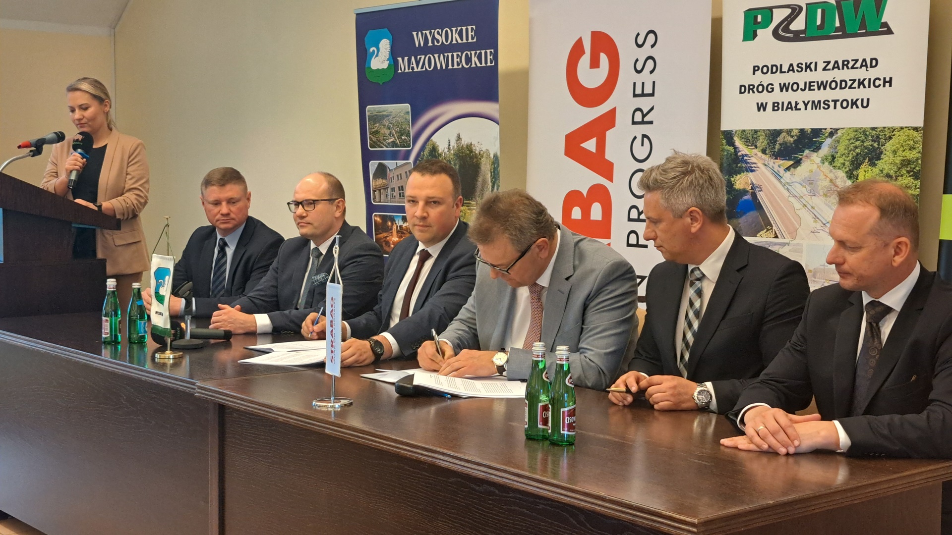 Ponad 450 mln zł ma kosztować budowa drogi wojewódzkiej z Łap do Wysokiego Mazowieckiego - podpisano umowę