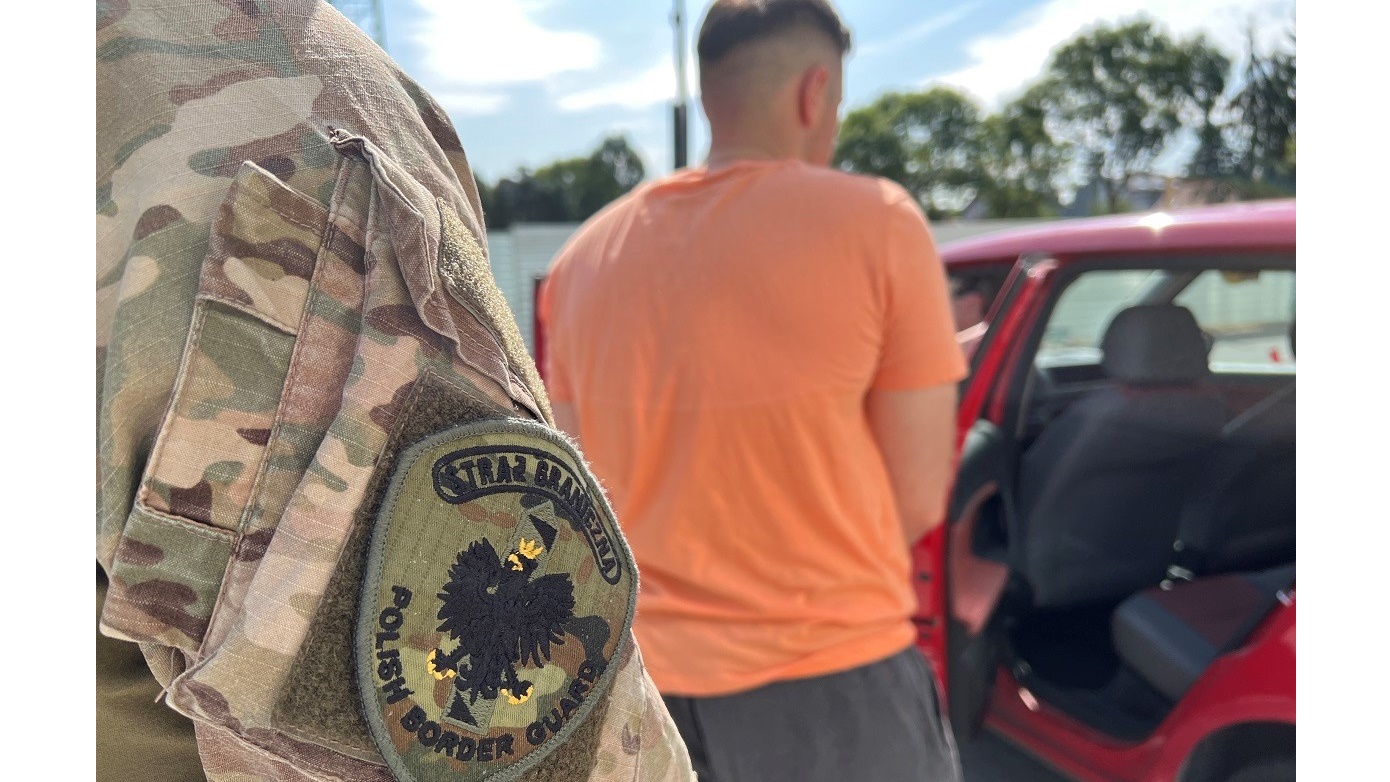 Pomagał organizować nielegalne przekroczenia granicy - trafił do aresztu