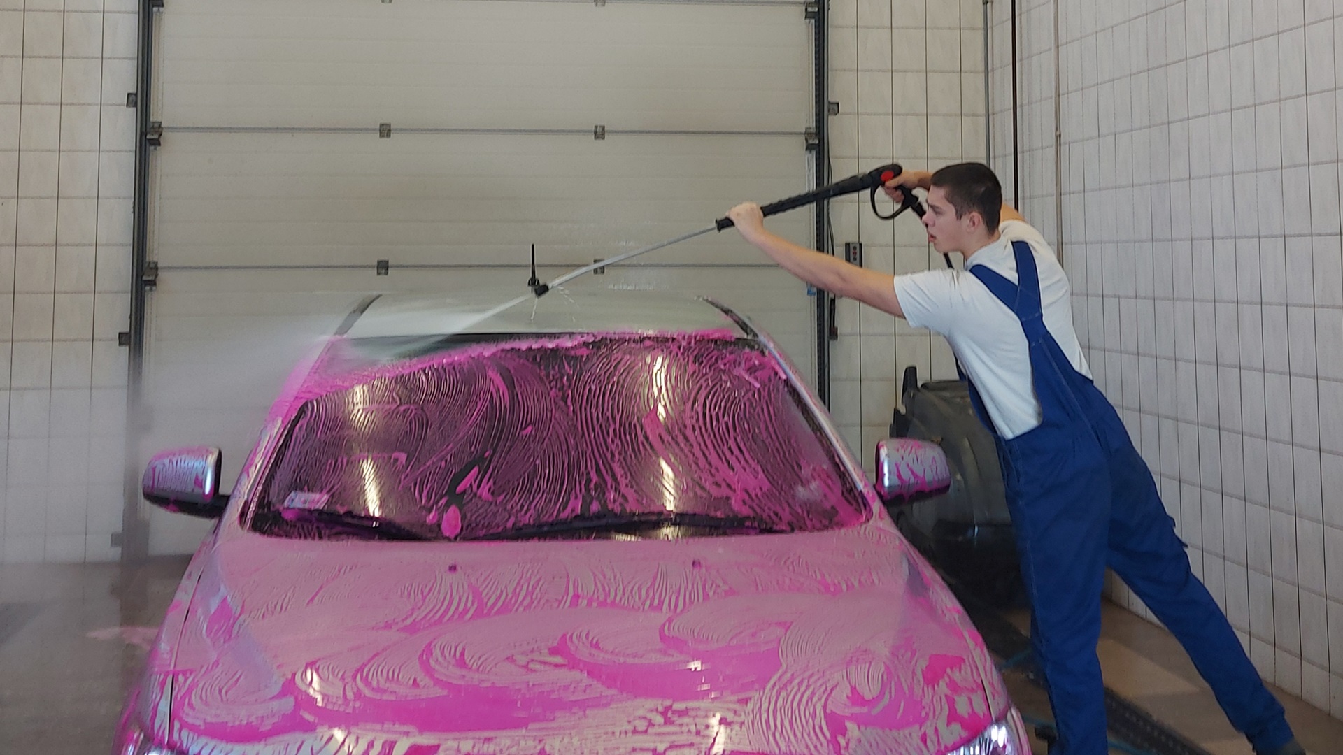 Darmowy przegląd i mycie auta z okazji Dnia Kobiet w białostockim "Mechaniaku"