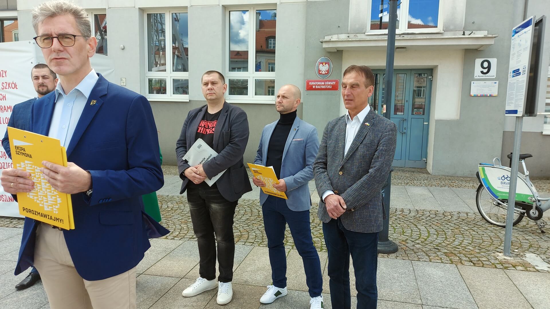 Działacze Ruchu "Polska 2050" promują Pakiet dla Edukacji