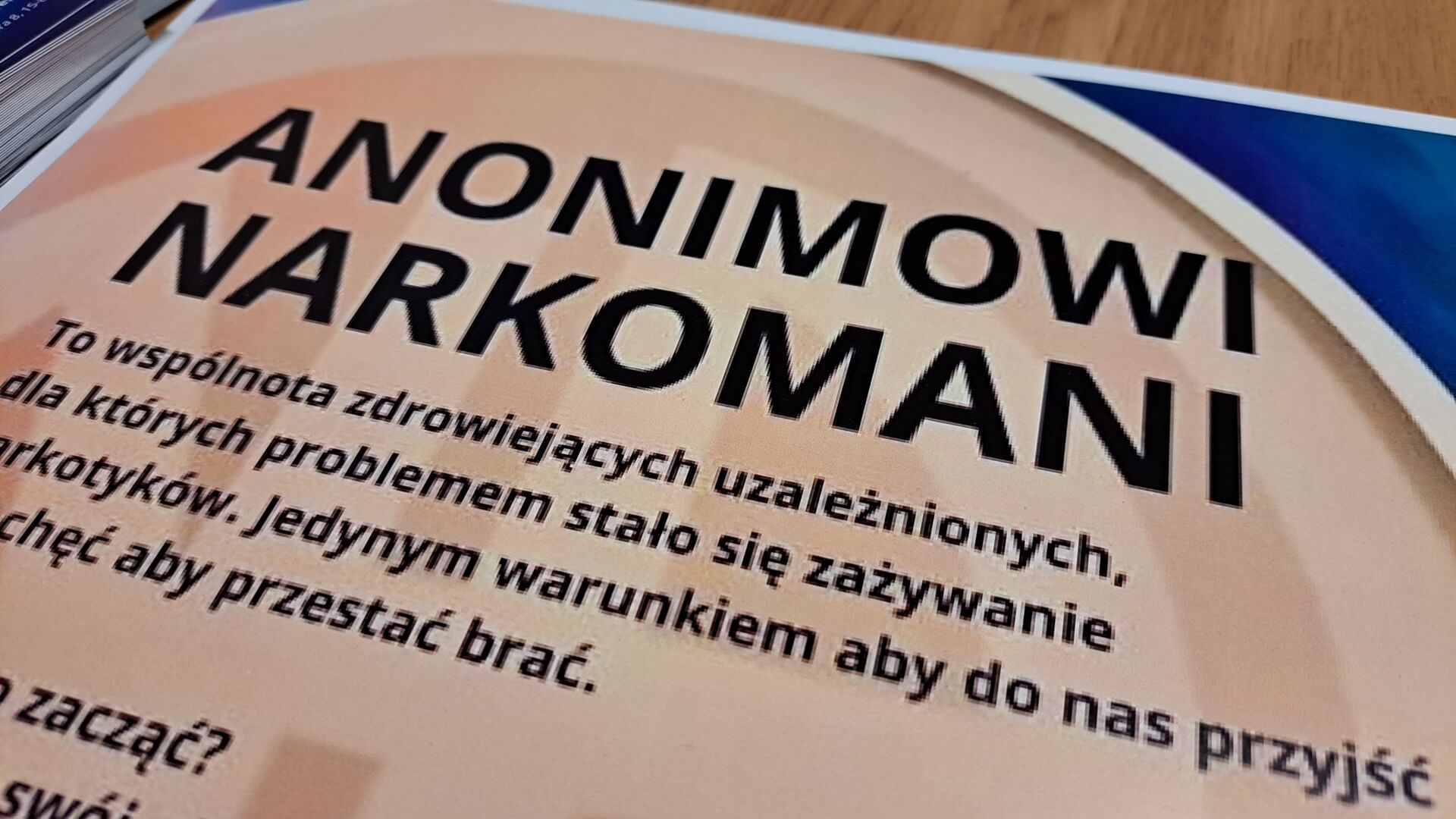 Grupy Anonimowych Narkomanów oferują pomoc w walce z nałogiem