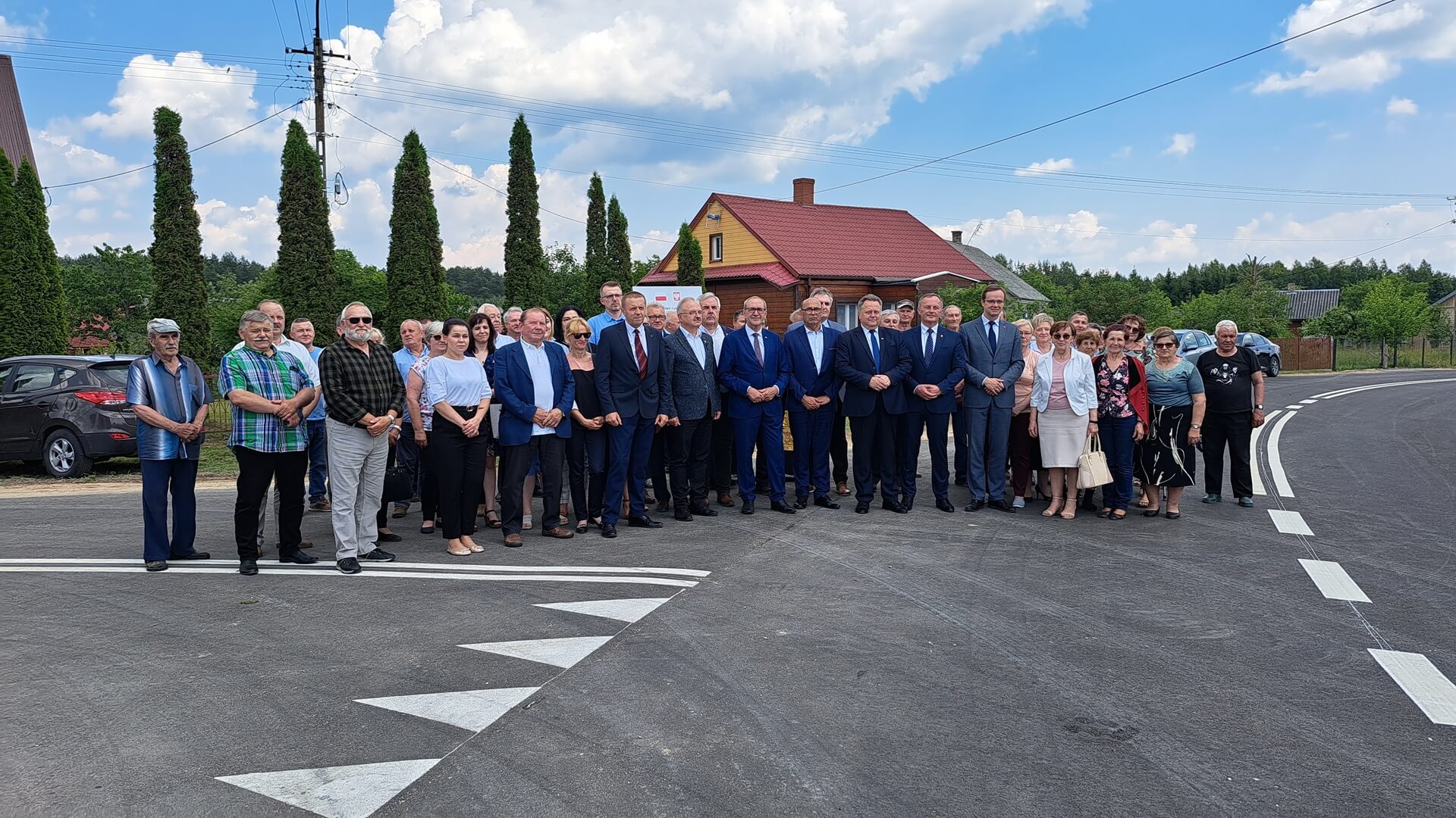 Mieszkańcy miejscowości Nurzec cieszą się z nowej drogi
