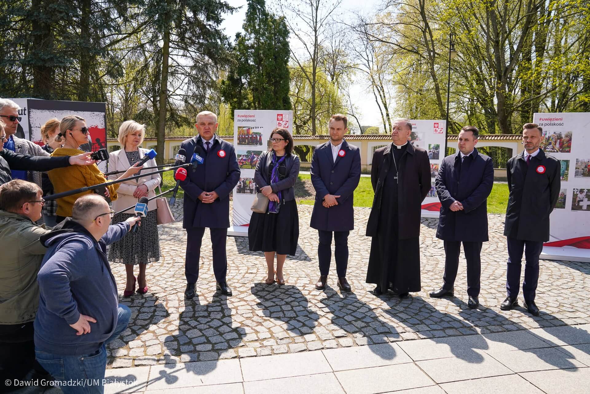 W Białymstoku otwarto plenerową wystawę "Uwięzieni za polskość"