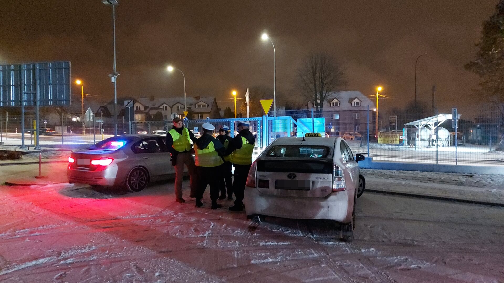 Policja i inspekcja Transportu Drogowego w Białymstoku kontrolują taksówki na aplikacje