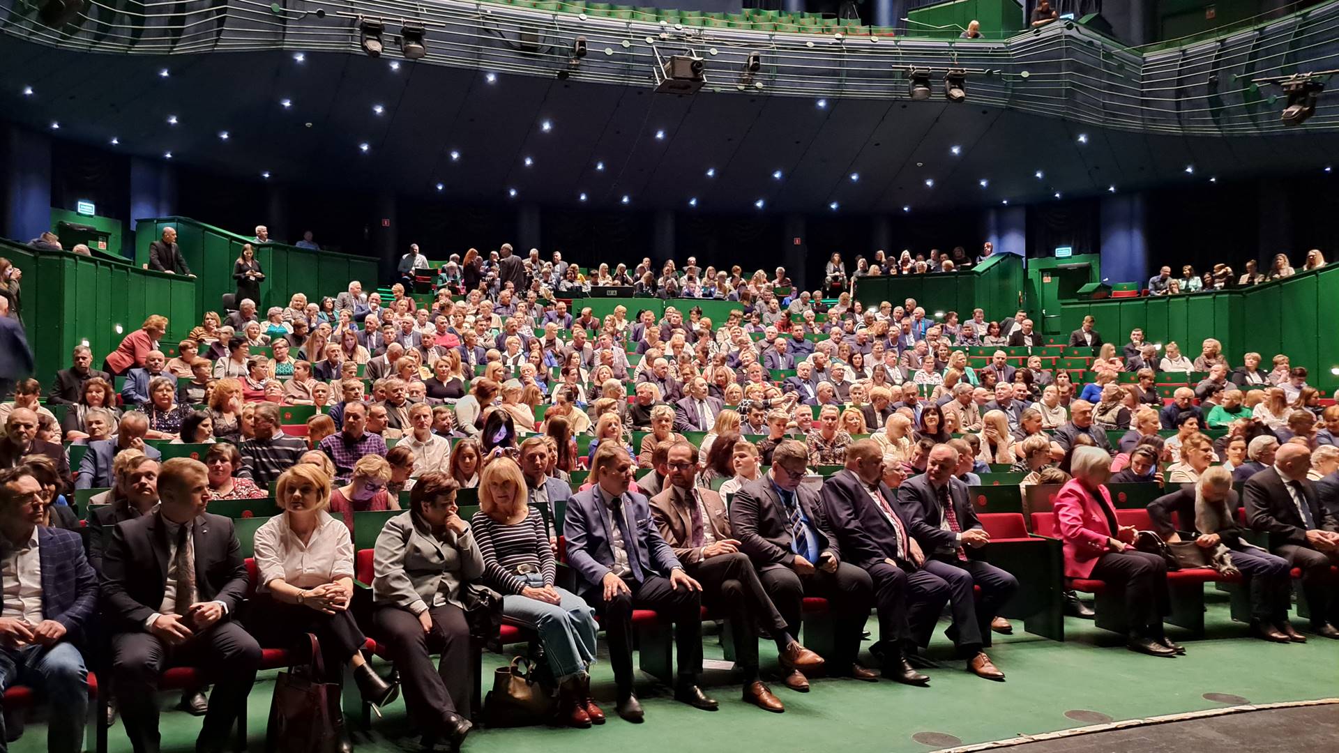 Szefowe wsi - felieton Adama Dąbrowskiego