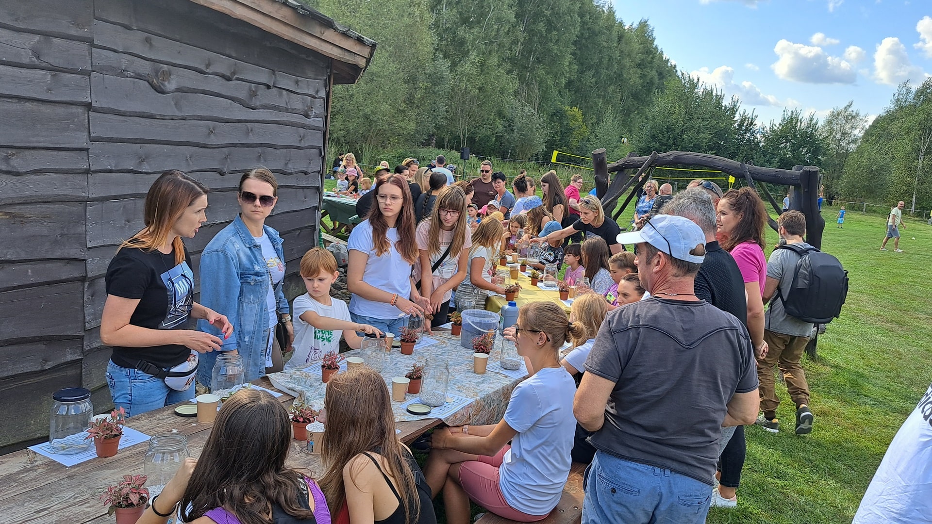 Piknik Ekologiczny w Skrybiczach - można było zbudować budki dla ptaków, jeży czy wiewiórek