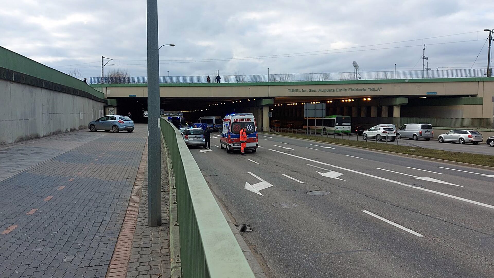 Wypadek przy tunelu Fieldorfa Nila w Białymstoku - nie żyje kobieta