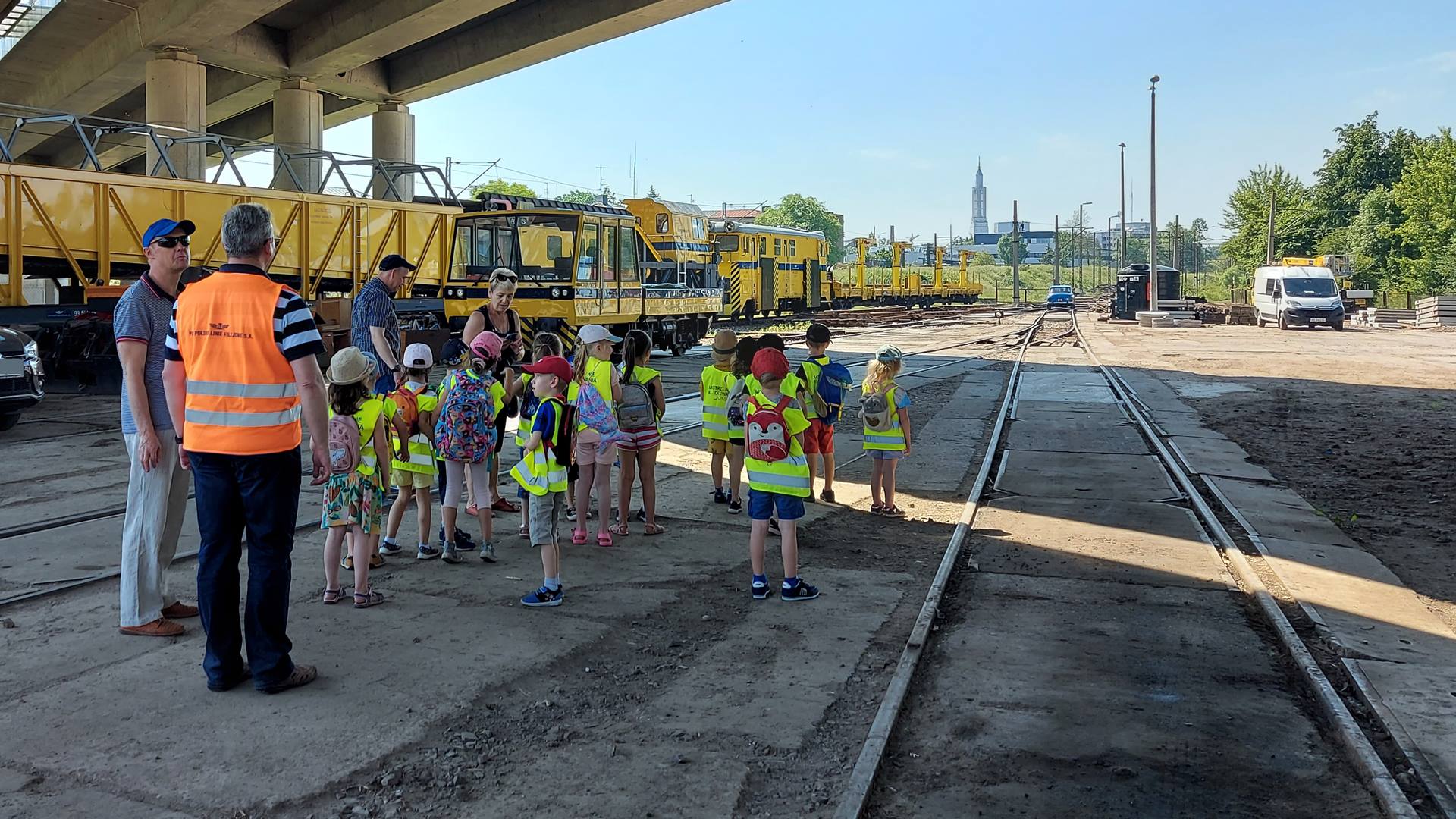 PKP organizuje spotkanie edukacyjne dotyczące bezpieczeństwa na przejazdach kolejowych