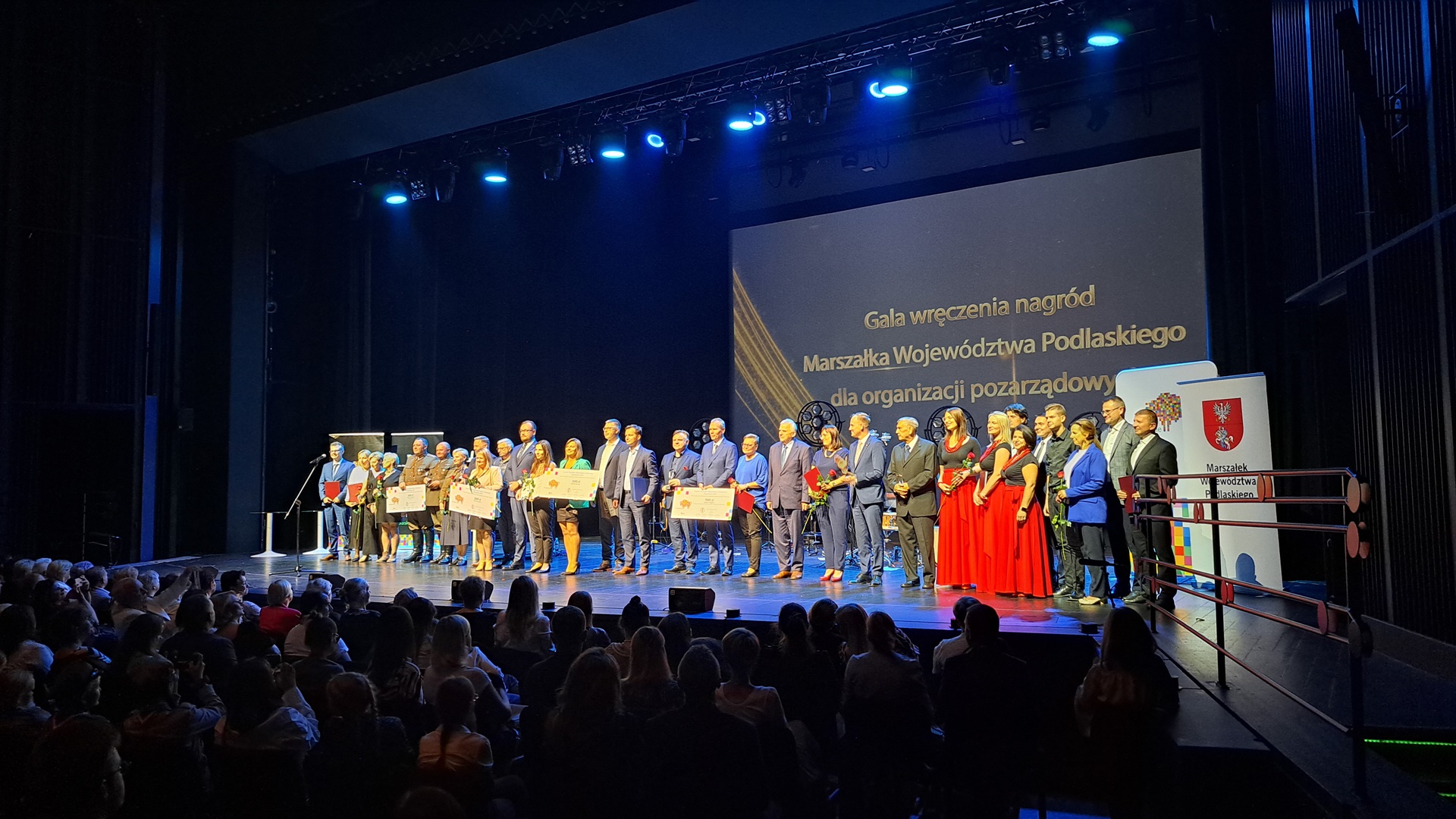 Wolontariuszom i organizacjom pozarządowym przyznano Nagrody Marszałka Województwa Podlaskiego "Nagradzamy NGO"