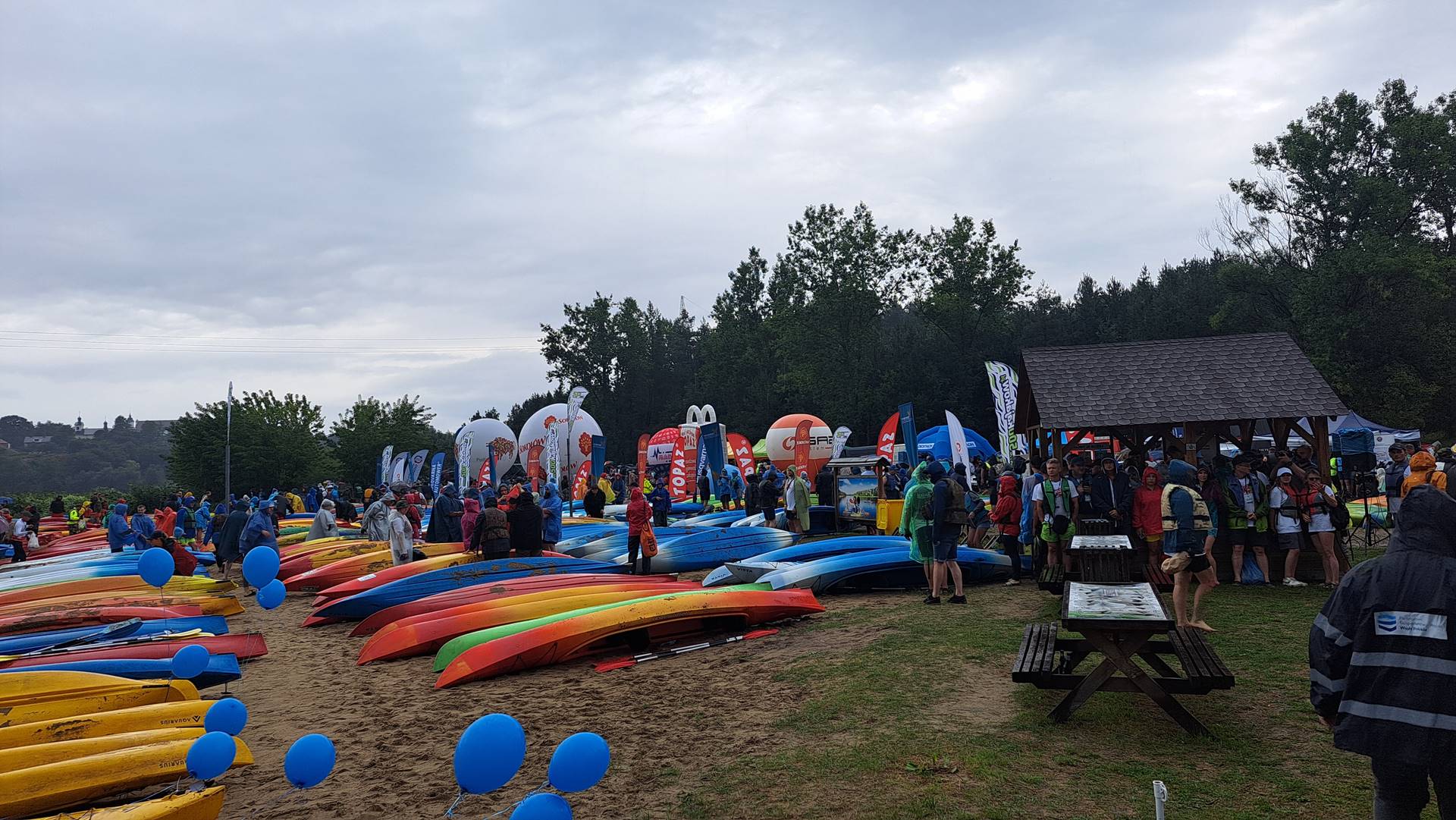 Największy polski spływ kajakowy został odwołany z powodu intensywnych opadów