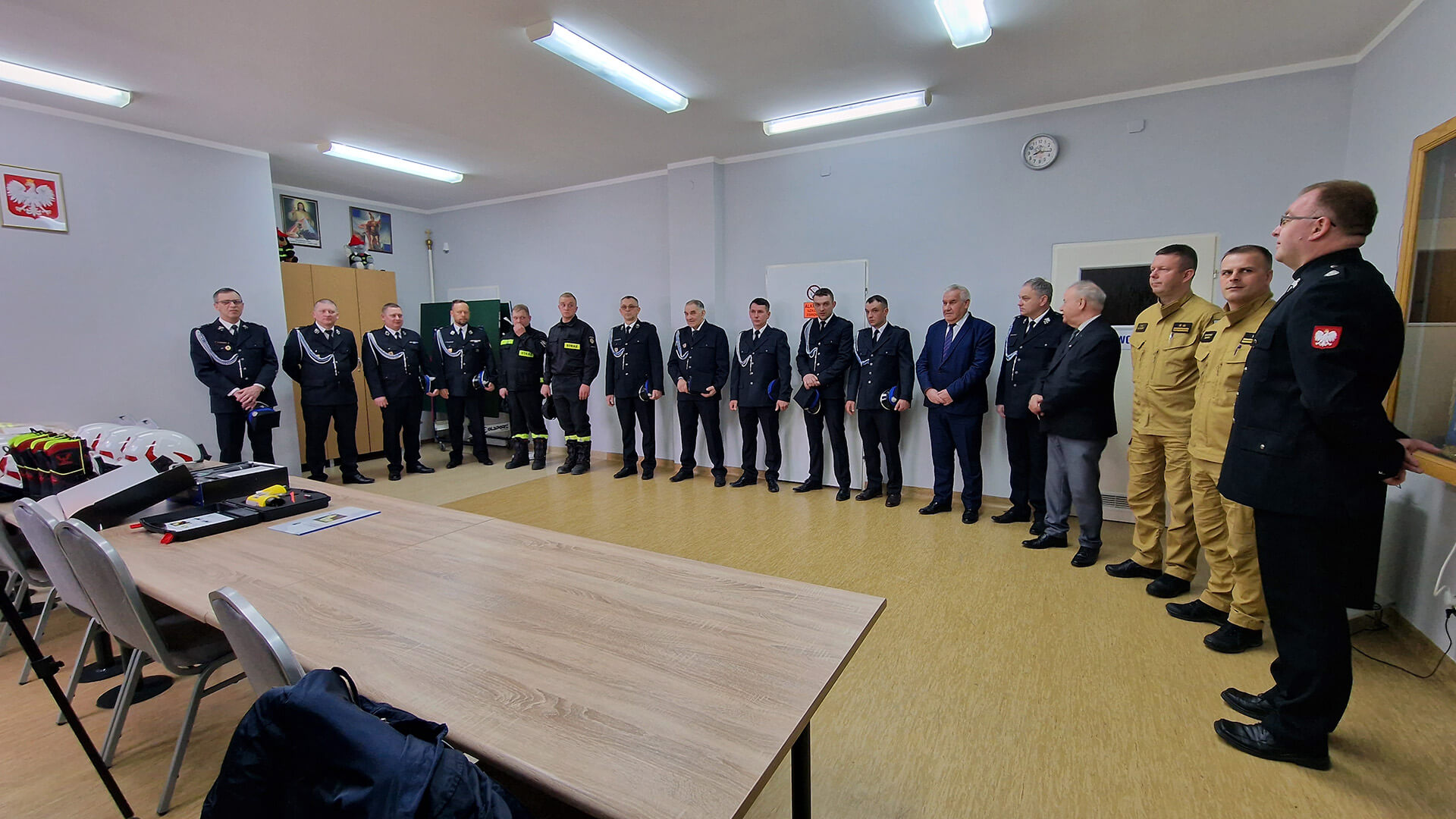 Strażacy ochotnicy z gminy Miastkowo kupili nowoczesny sprzęt - m.in. do gaszenia samochodów elektrycznych