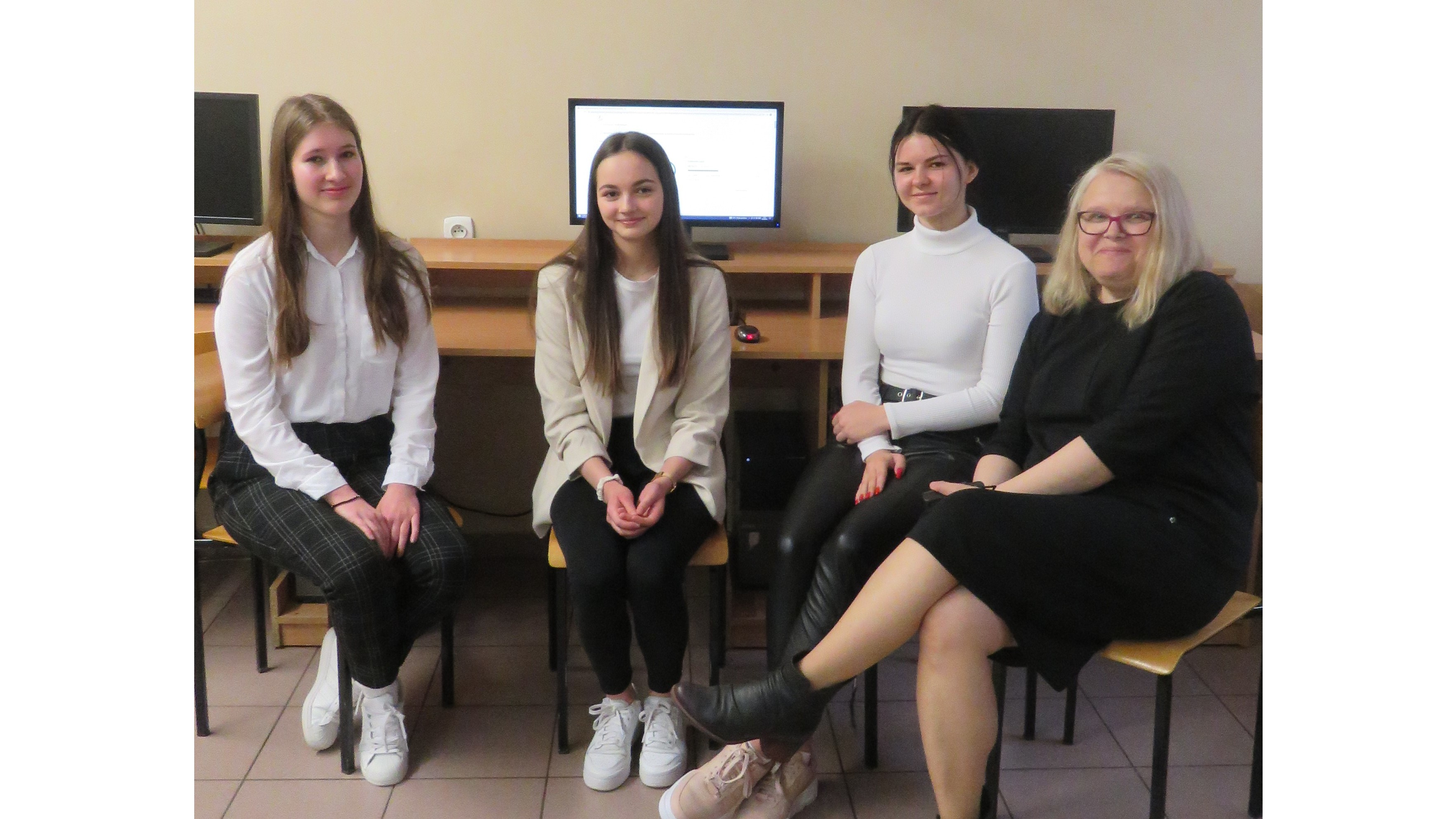 Uczennice z podlaskich szkół najlepsze w Polsce w Olimpiadzie ZUS