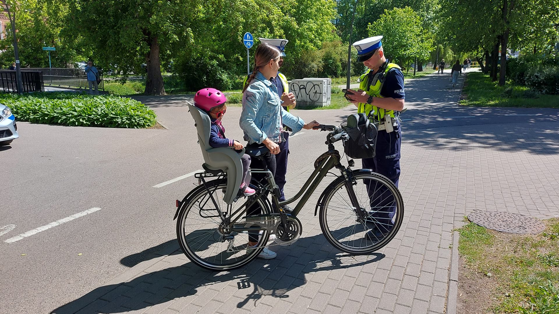 Policjanci prowadzą wzmożone kontrole rowerzystów w regionie