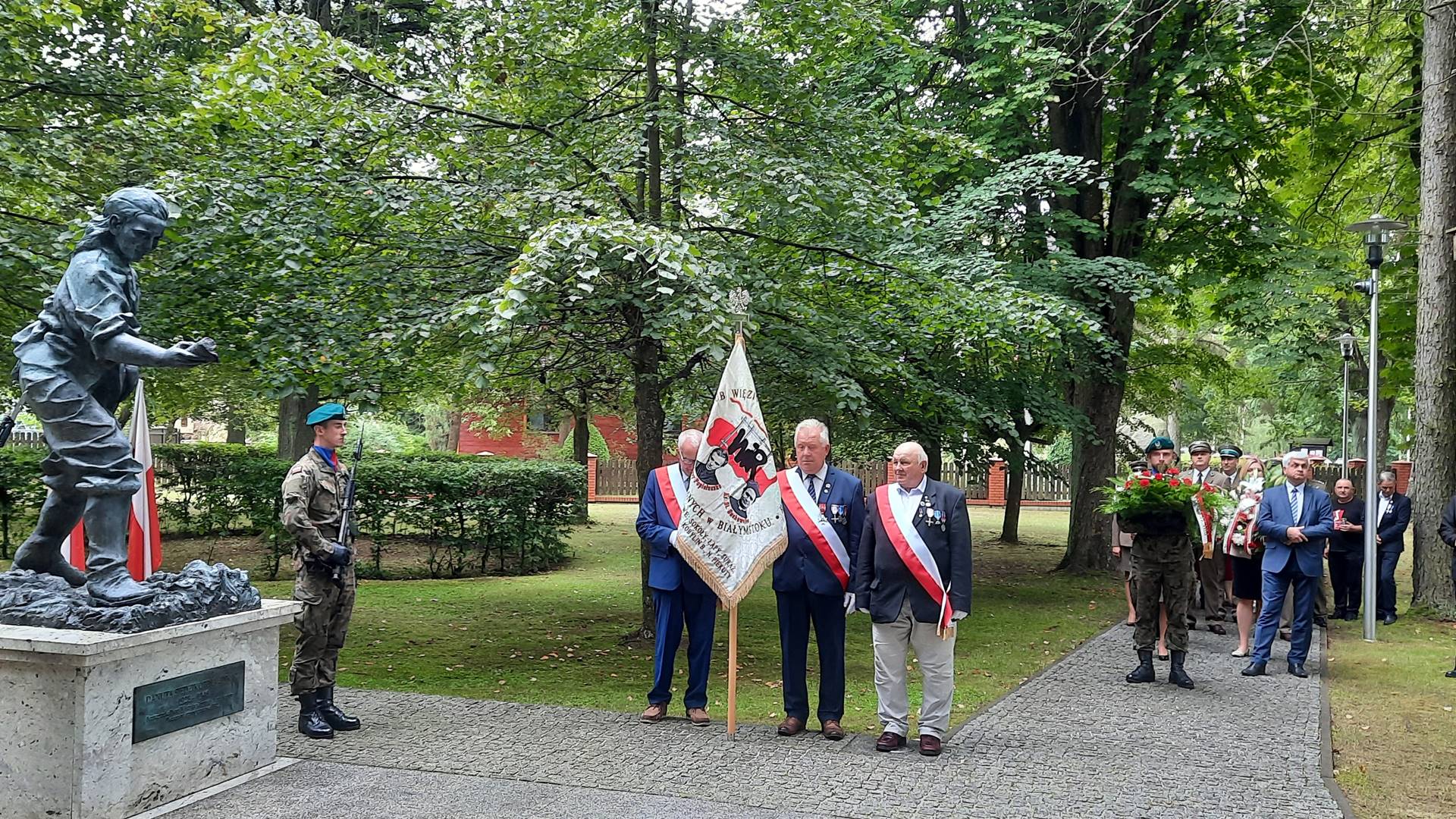 Uroczystości upamiętniające "Inkę" w Gruszkach koło Narewki