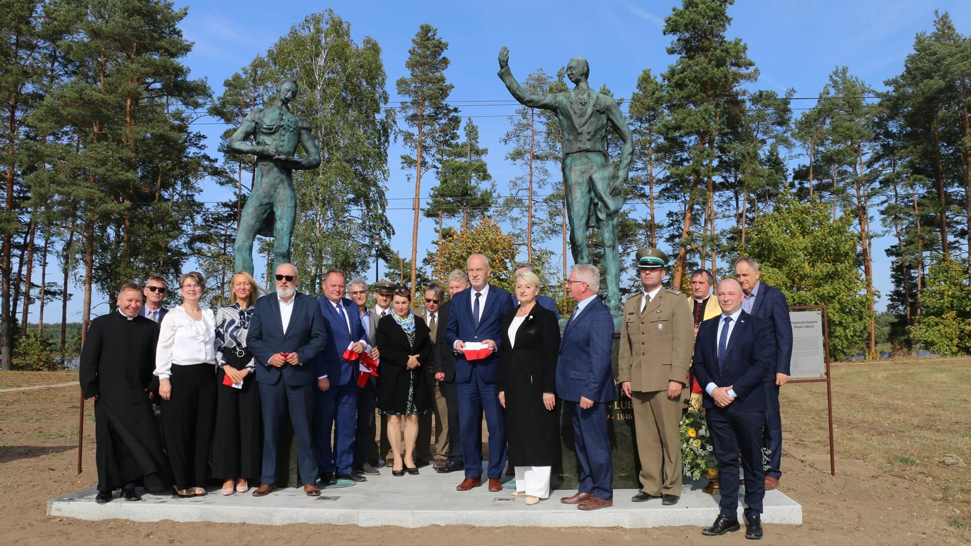Pomnik twórców Kanału Augustowskiego nową atrakcją turystyczną gminy Płaska