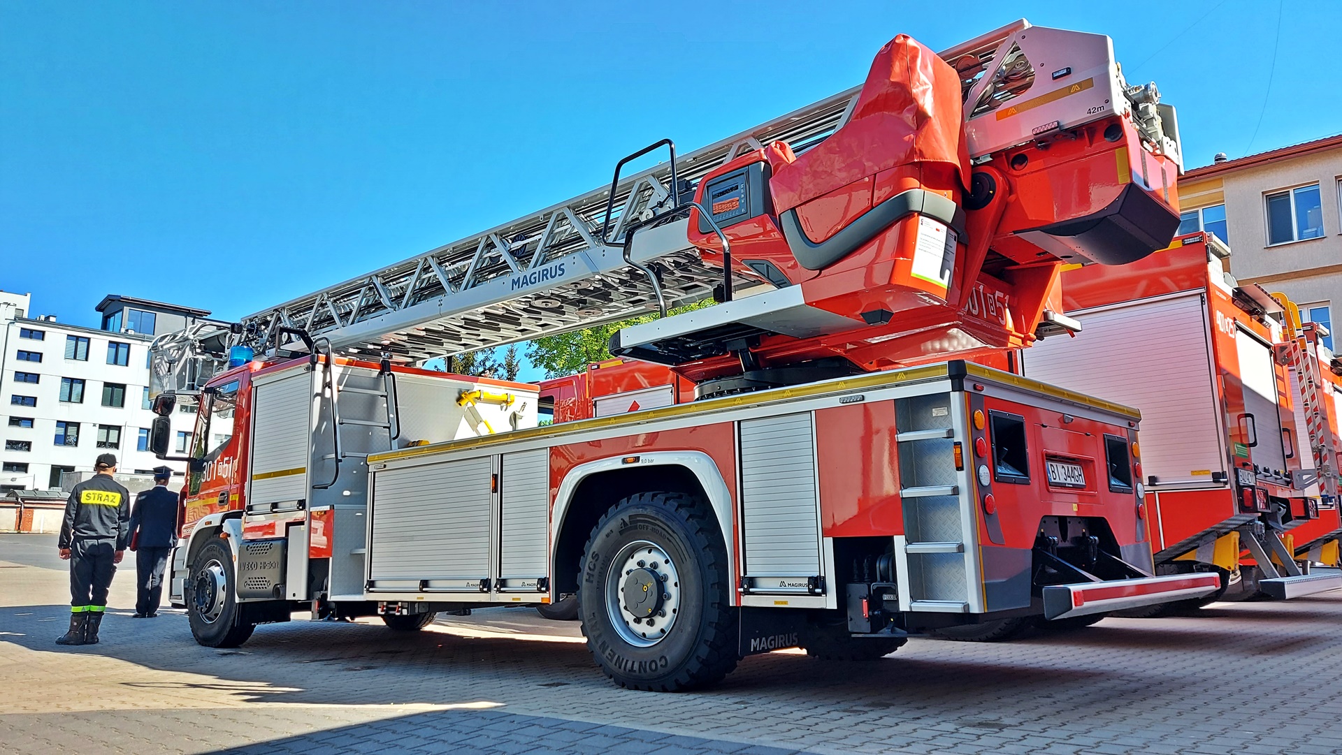 Strażacy z Białegostoku dostali samochód gaśniczy z 42-metrową drabiną
