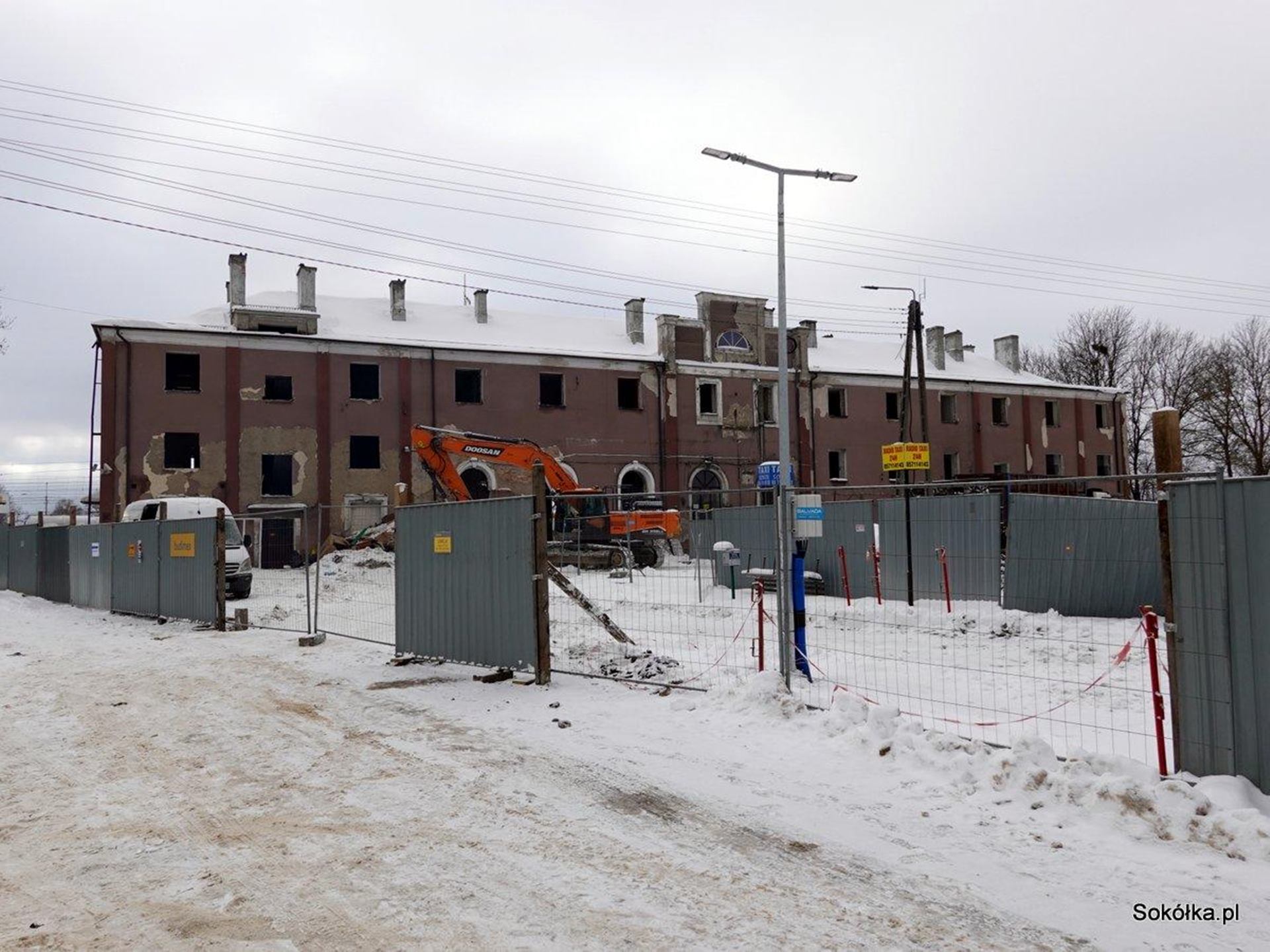Rozpoczęła się rozbiórka dworca kolejowego w Sokółce