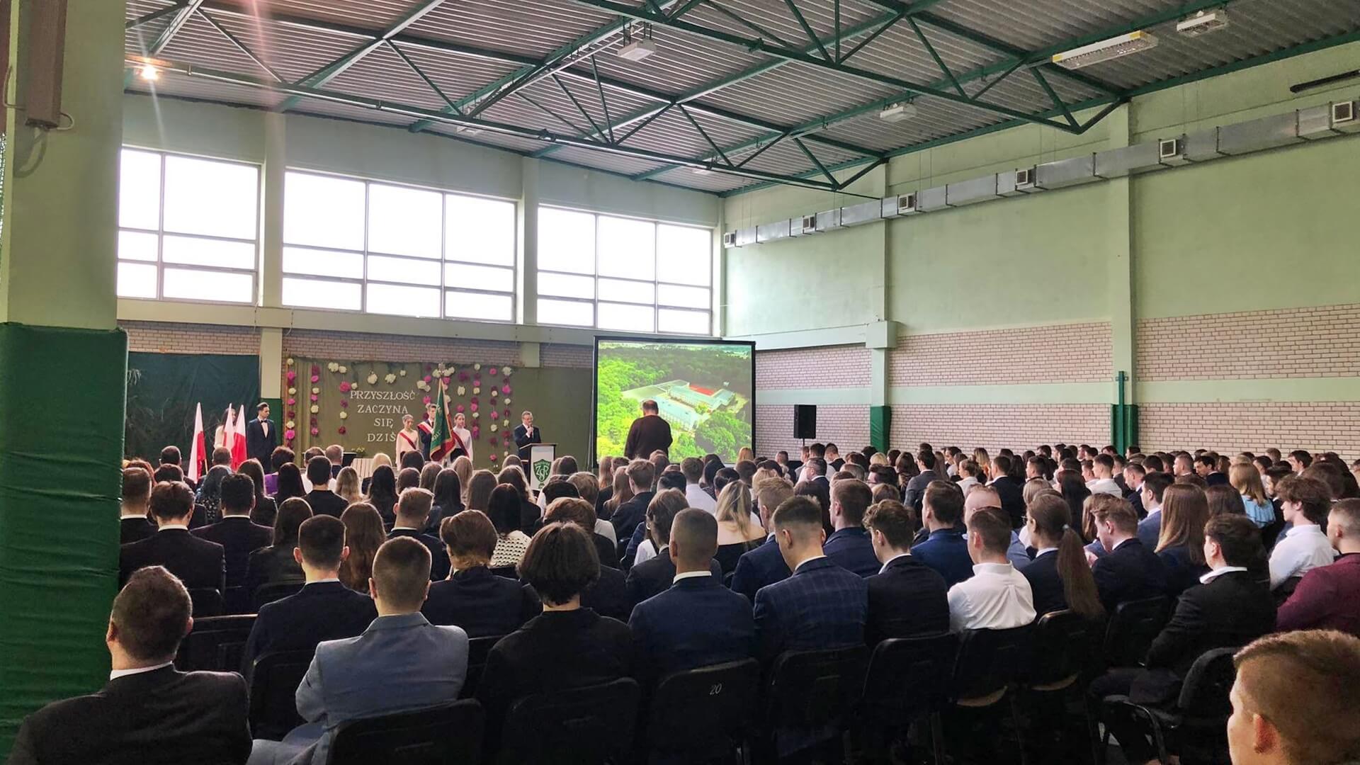 Uczniowie klas maturalnych zakończyli rok szkolny