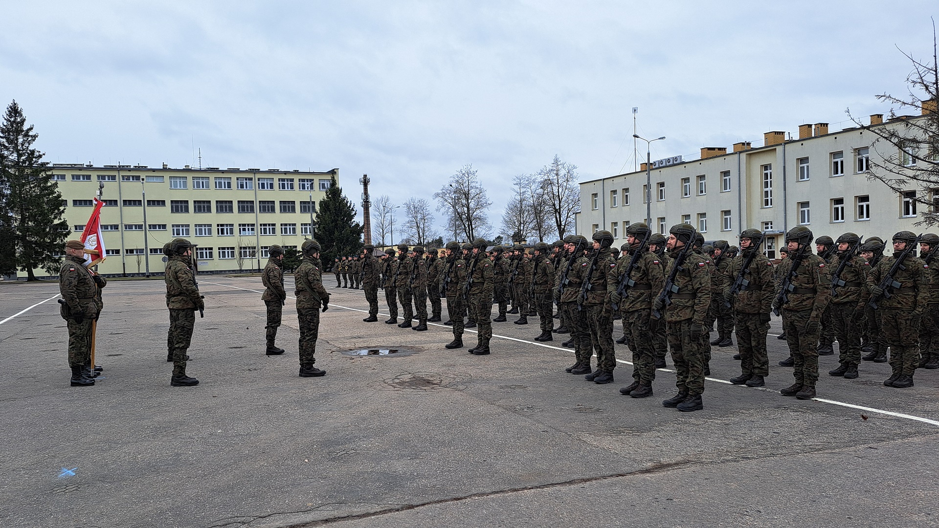 60 ochotników zasiliło szeregi 1. Podlaskiej Brygady Obrony Terytorialnej [wideo]