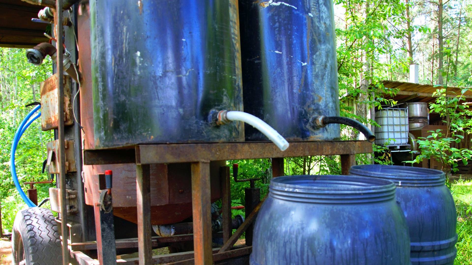 W Podlaskim Muzeum Kultury Ludowej można zobaczyć "Leśną bimbrownię"