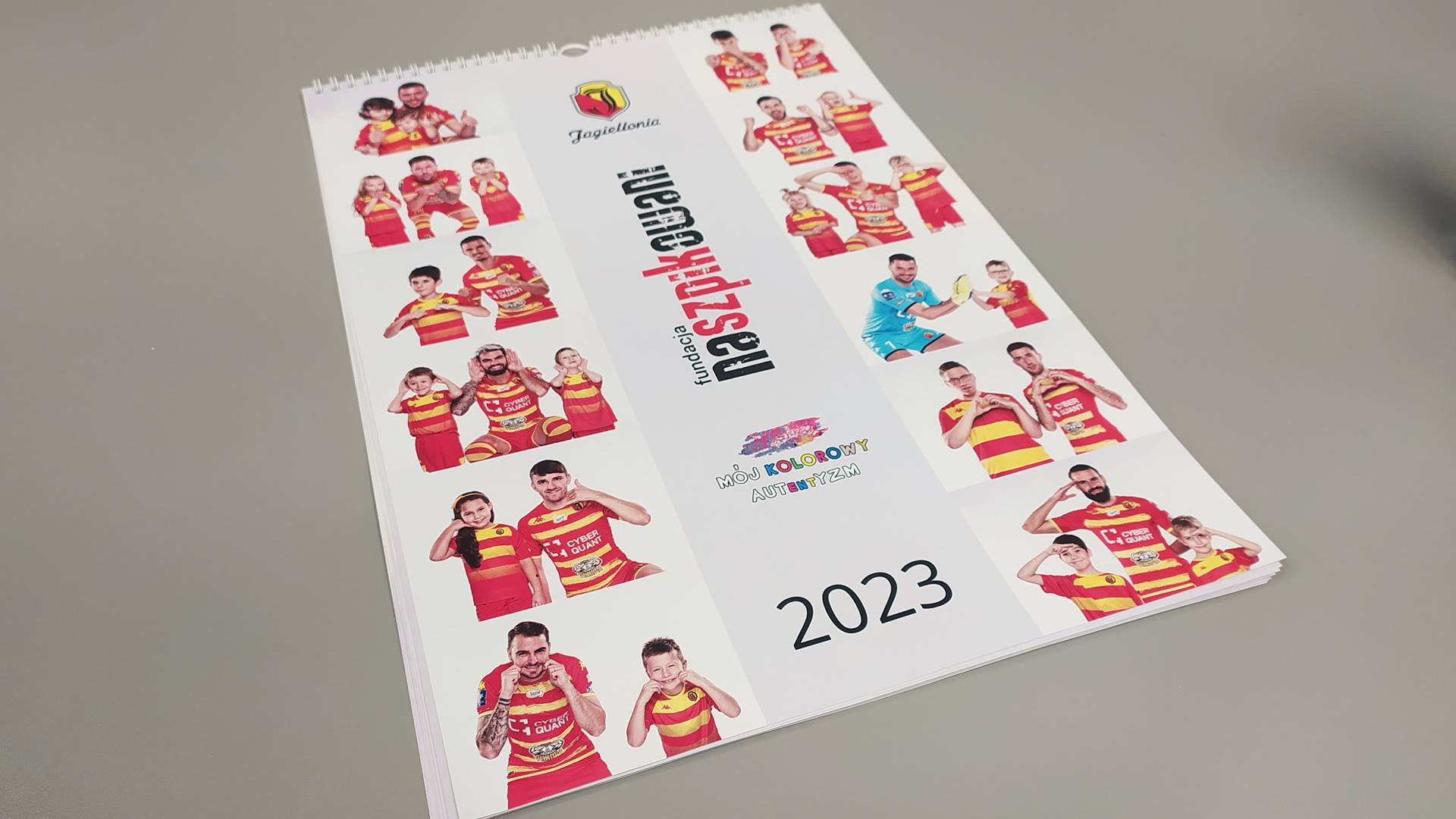 Powstały nowe kalendarze z piłkarzami Jagiellonii Białystok