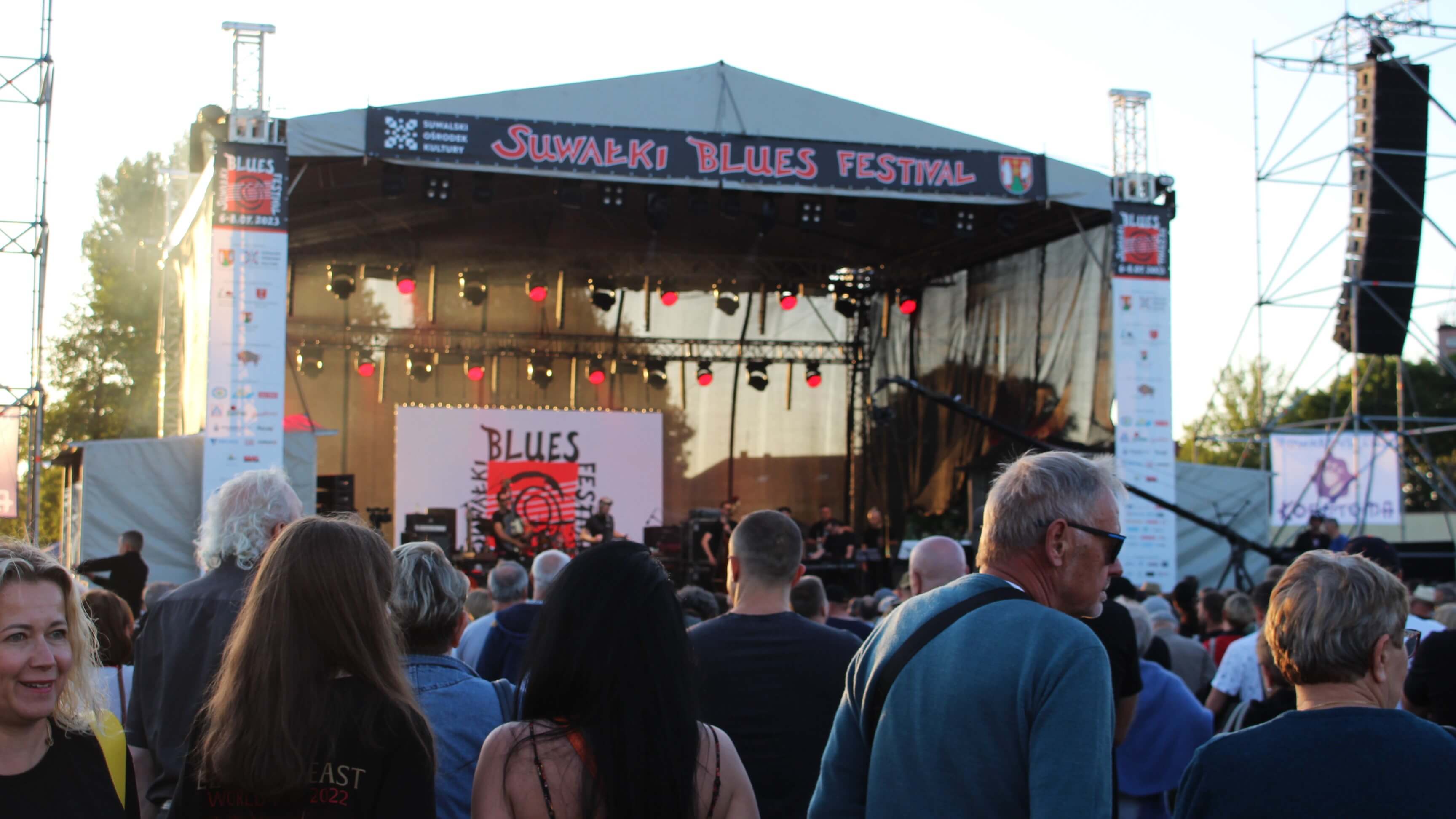 W Suwałkach inauguracja festiwalu bluesa pod znakiem burzy i deszczu