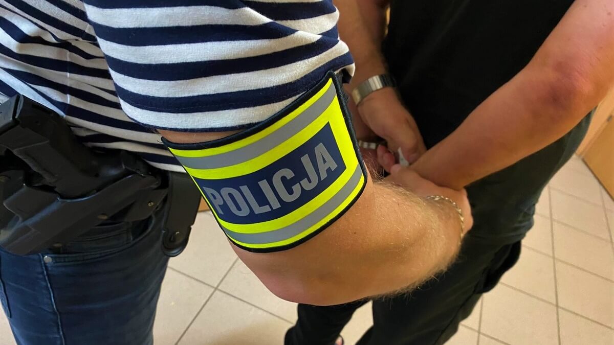 Kolno: 55-latek nie mógł znaleźć pracy, więc... niszczył samochody