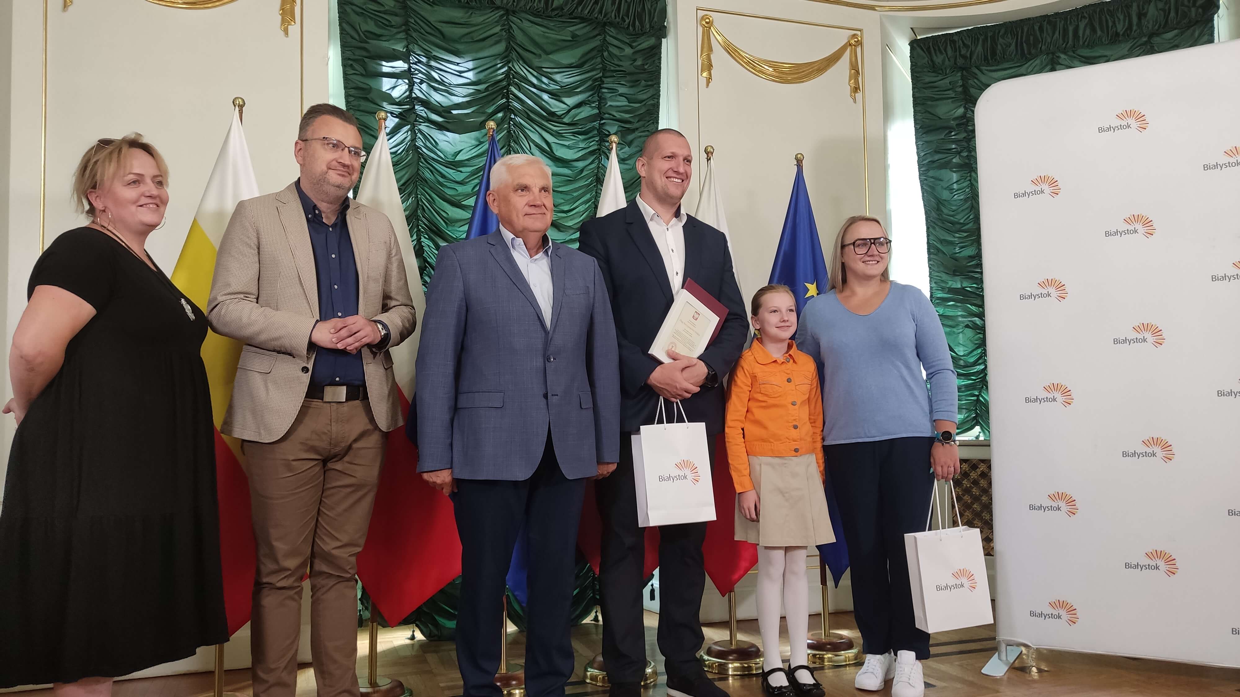 Prezydent Białegostoku spotkał się z Wojciechem Nowickim i jego trenerką Joanną Fiodorow