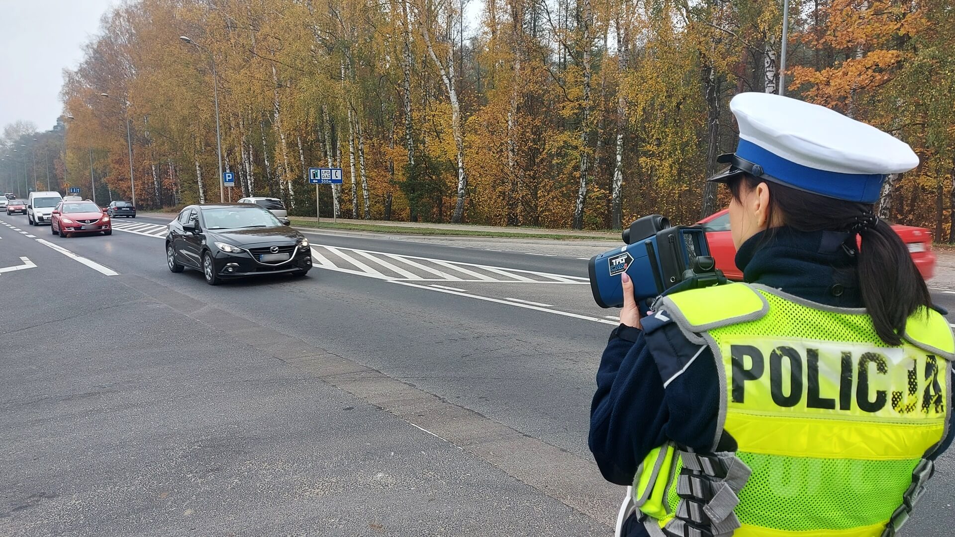 Policyjna akcja protestacyjna - zamiast wystawiać mandaty, chcą kierowców pouczać