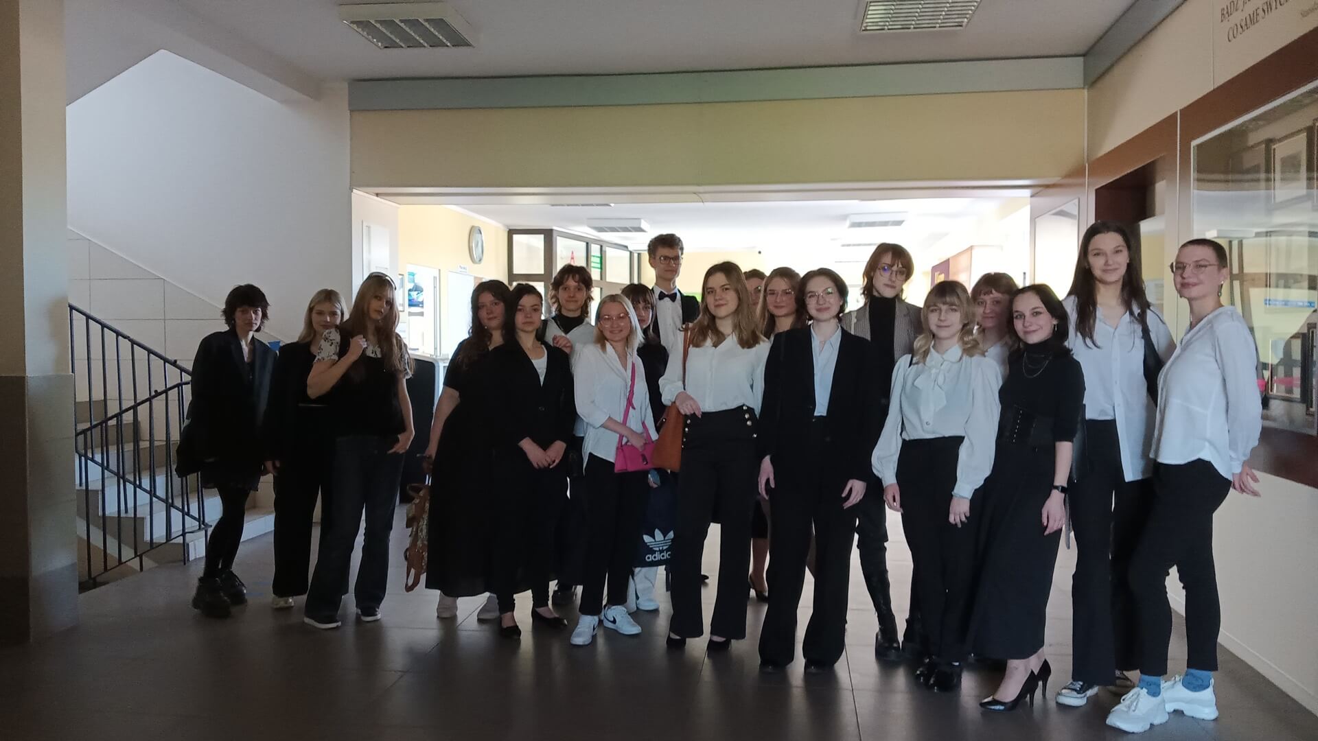 27 uczniów z II LO w Białymstoku rozpoczęło pisanie matury międzynarodowej