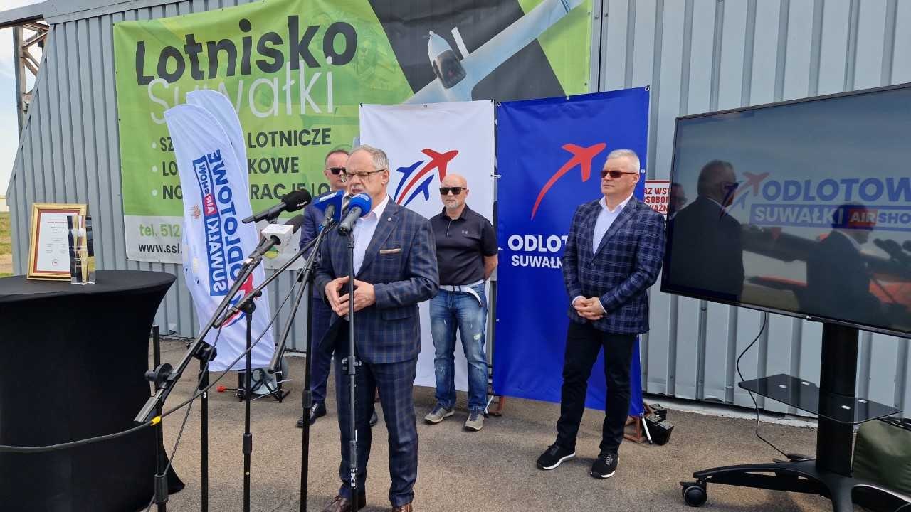 To okazja do obejrzenia akrobacji lotniczych - zbliża się impreza "Odlotowe Suwałki Air Show 2024"
