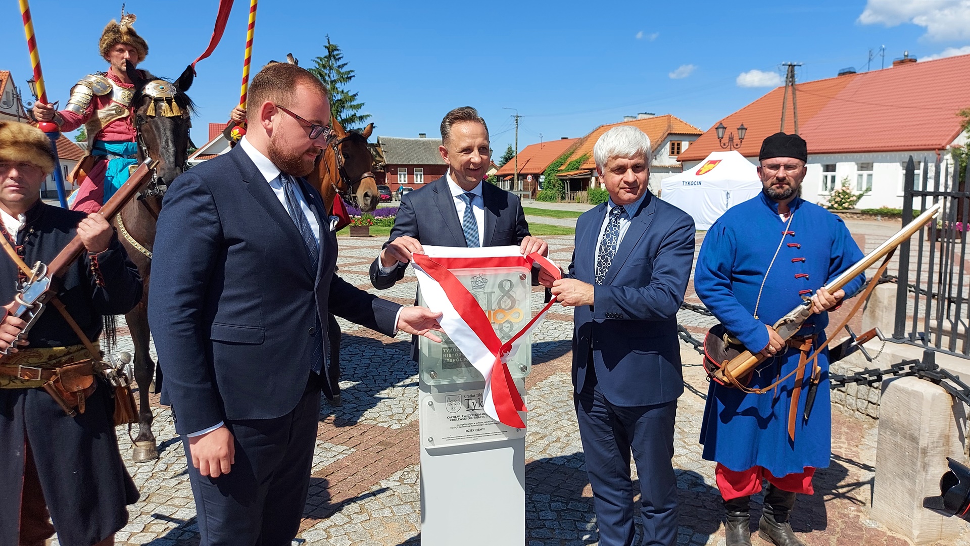 Tykocin Pomnikiem Historii - odsłonięto pamiątkową tablicę