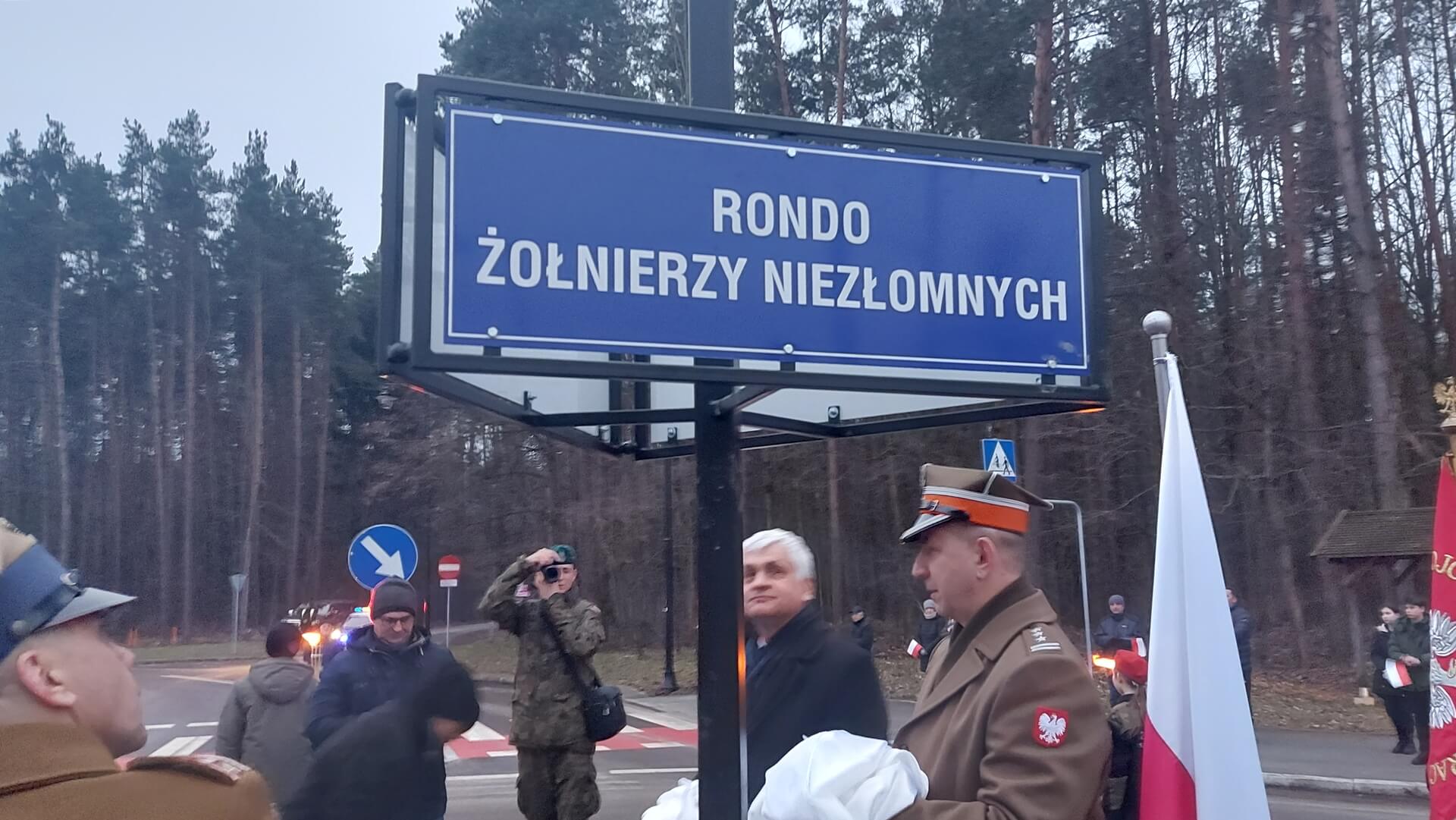Uroczyste otwarcie ronda im. "Żołnierzy Niezłomnych" w Supraślu [wideo]
