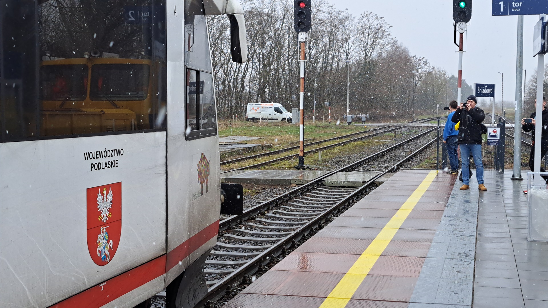 Jest szybciej i taniej - Białystok ma już regularne połączenie kolejowe z Ostrołęką