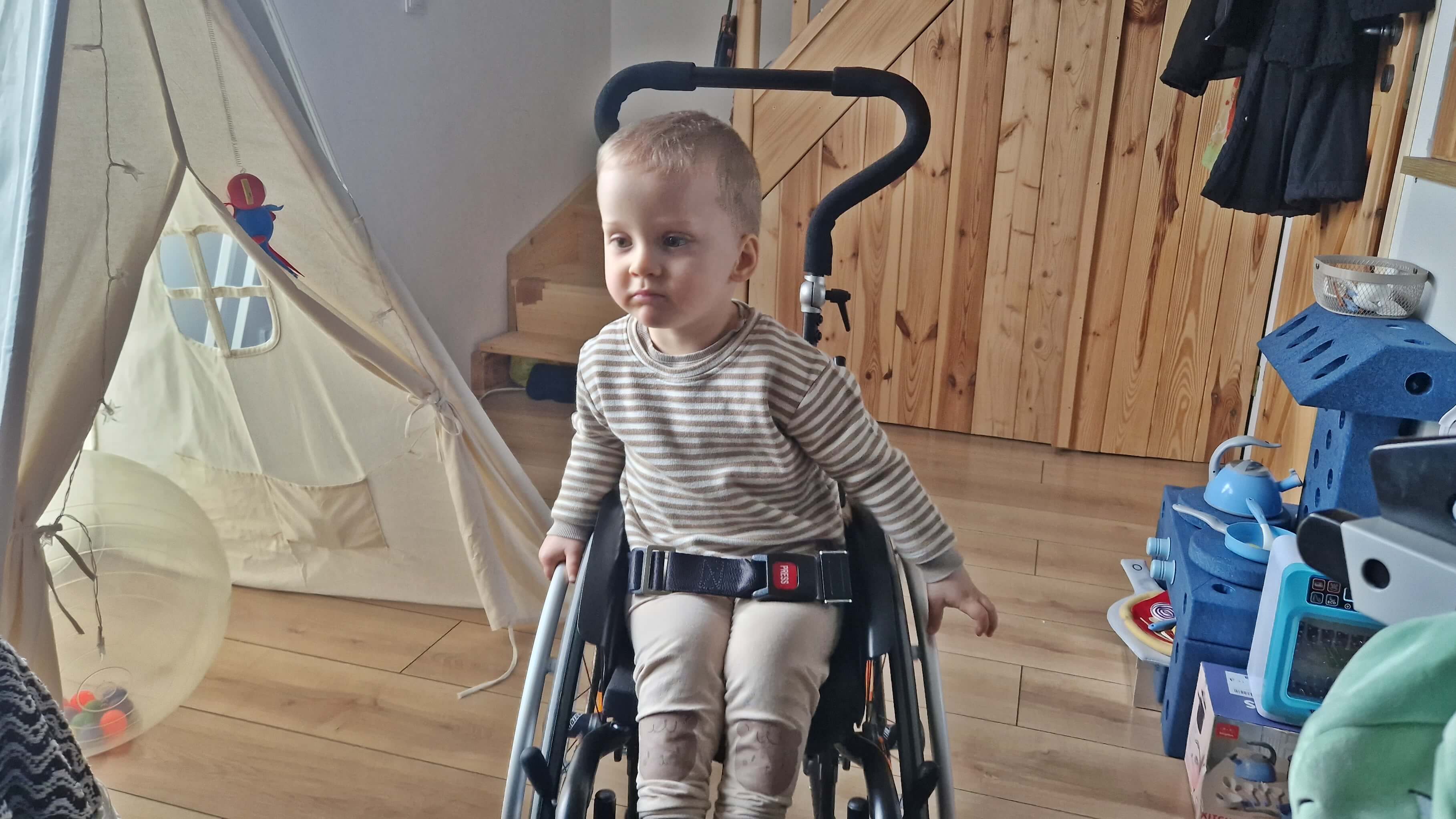 Mieszkańcy Łap organizują charytatywny turniej piłki nożnej - chcą zebrać pieniądze na rehabilitację małego Jasia