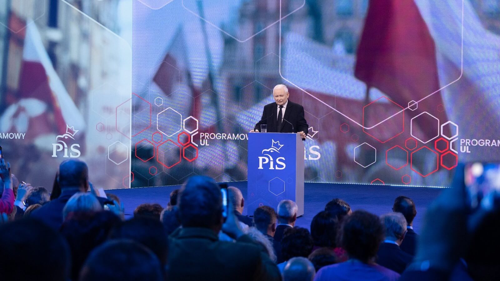 Jarosław Kaczyński zapowiedział świadczenie "800 Plus"