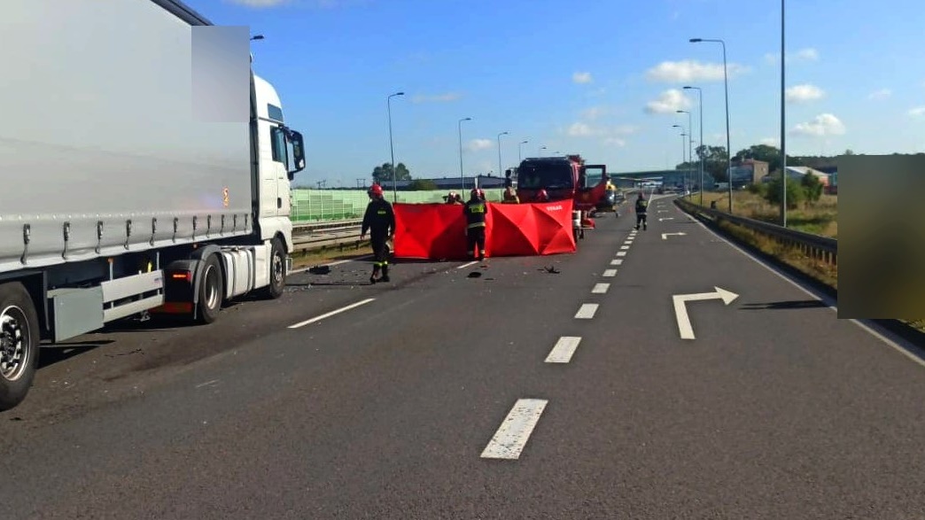 Śmiertelny wypadek motocyklisty na S8 w okolicach Jeżewa Starego