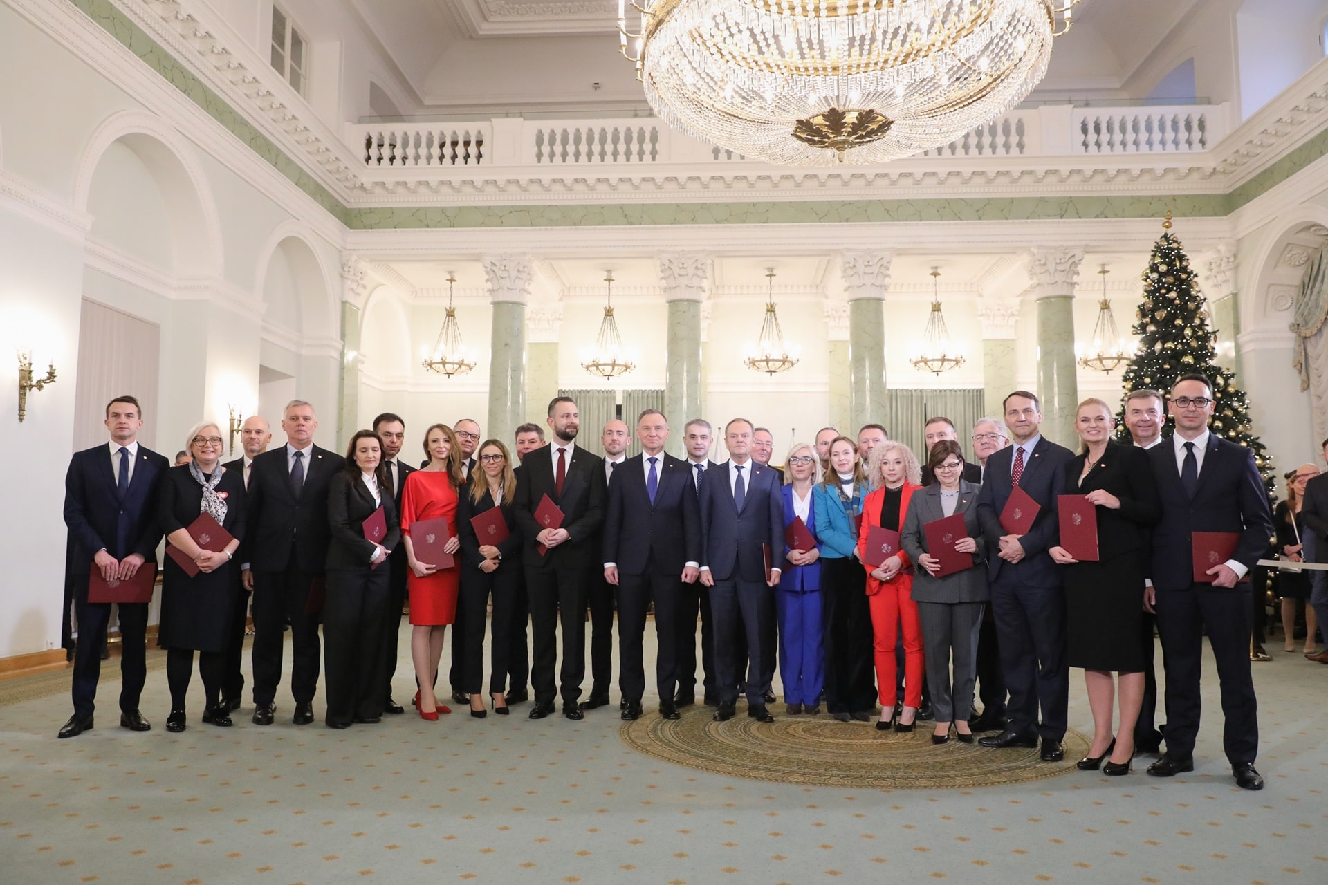 Prezydent Andrzej Duda powołał rząd Donalda Tuska