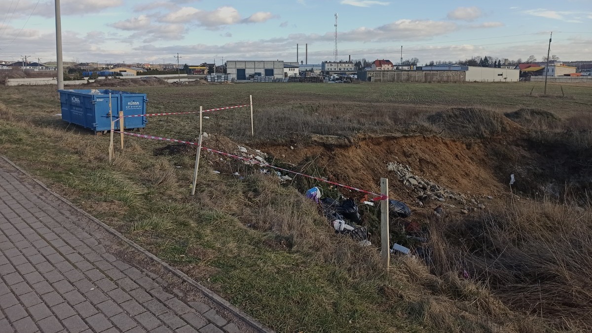 Kolno - policjanci zlikwidowali dzikie wysypisko śmieci
