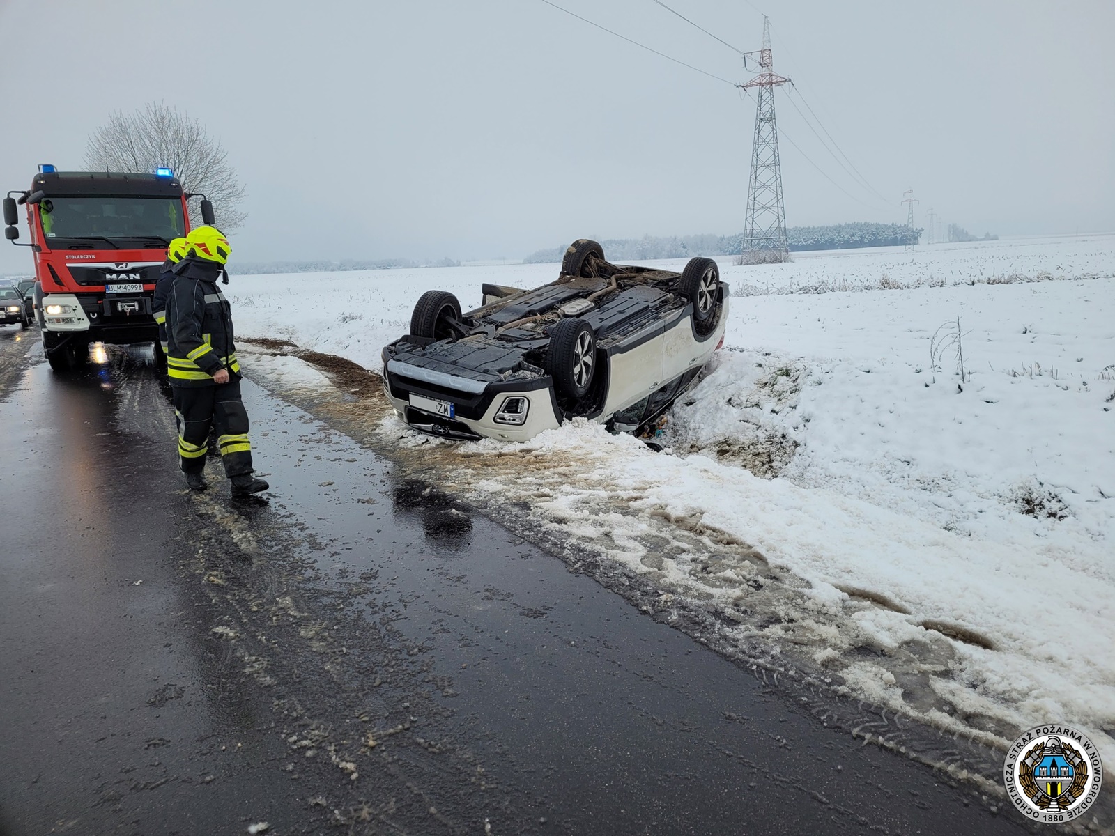 Wypadek koło Nowogrodu na drodze w kierunku Chojn