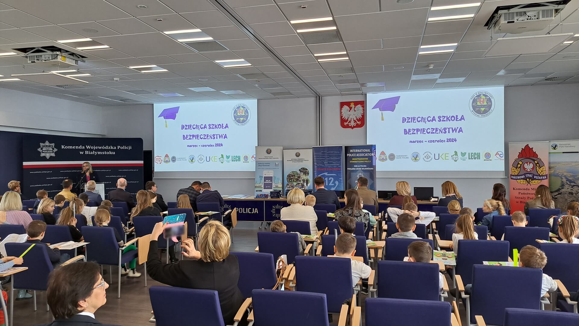 Uczniowie białostockich podstawówek zainaugurowali kolejną edycję Dziecięcej Szkoły Bezpieczeństwa