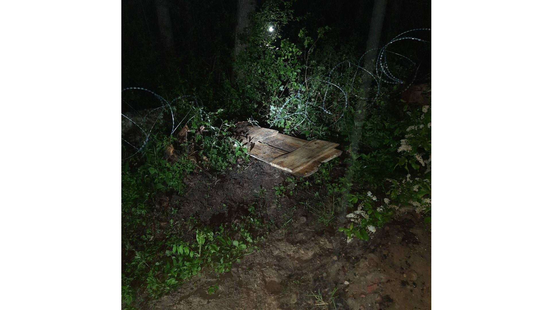 28 osób próbowało dostać się nielegalnie przez granicę z Białorusi do Polski