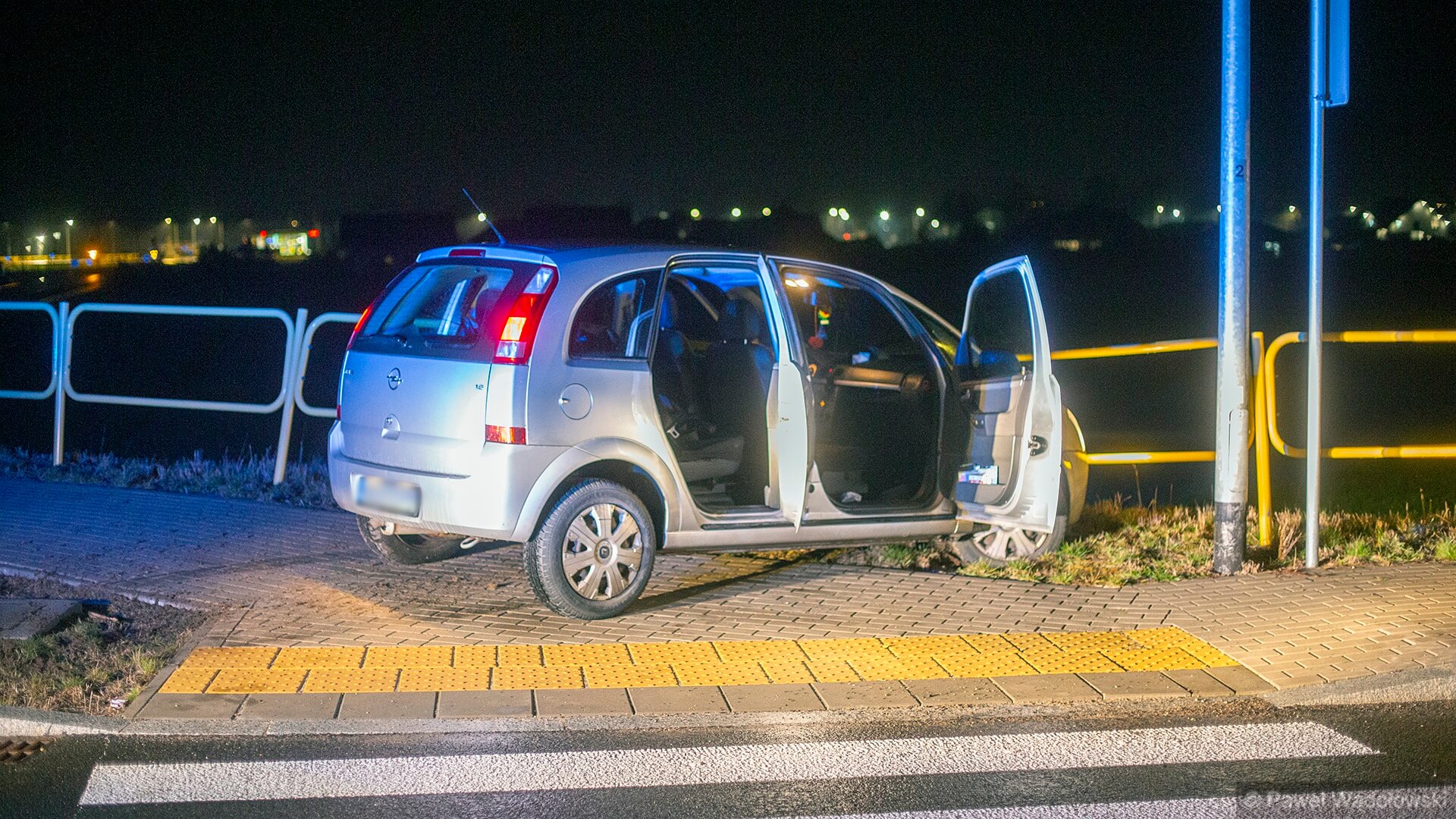 Łomżyńscy policjanci ścigali ulicami miasta kierowcę, który nie zatrzymał się do kontroli