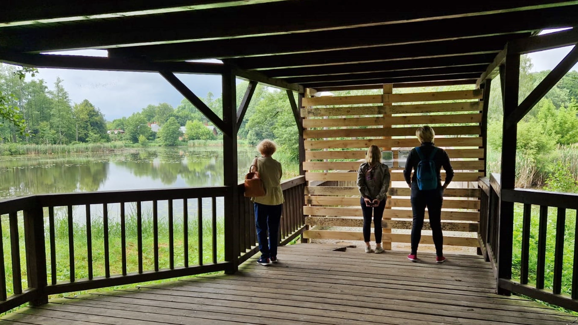 Białowieski Park Narodowy zamknął kładkę w Parku Pałacowym - przedsiębiorcy są zdziwieni