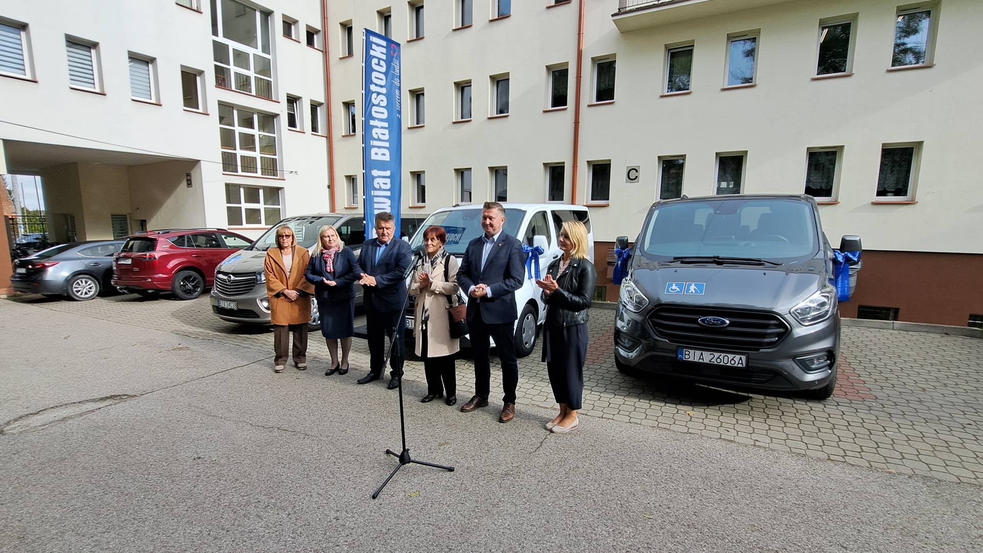 Do Domów Pomocy Społecznej w Jałówce i Czerewkach trafiły nowe busy