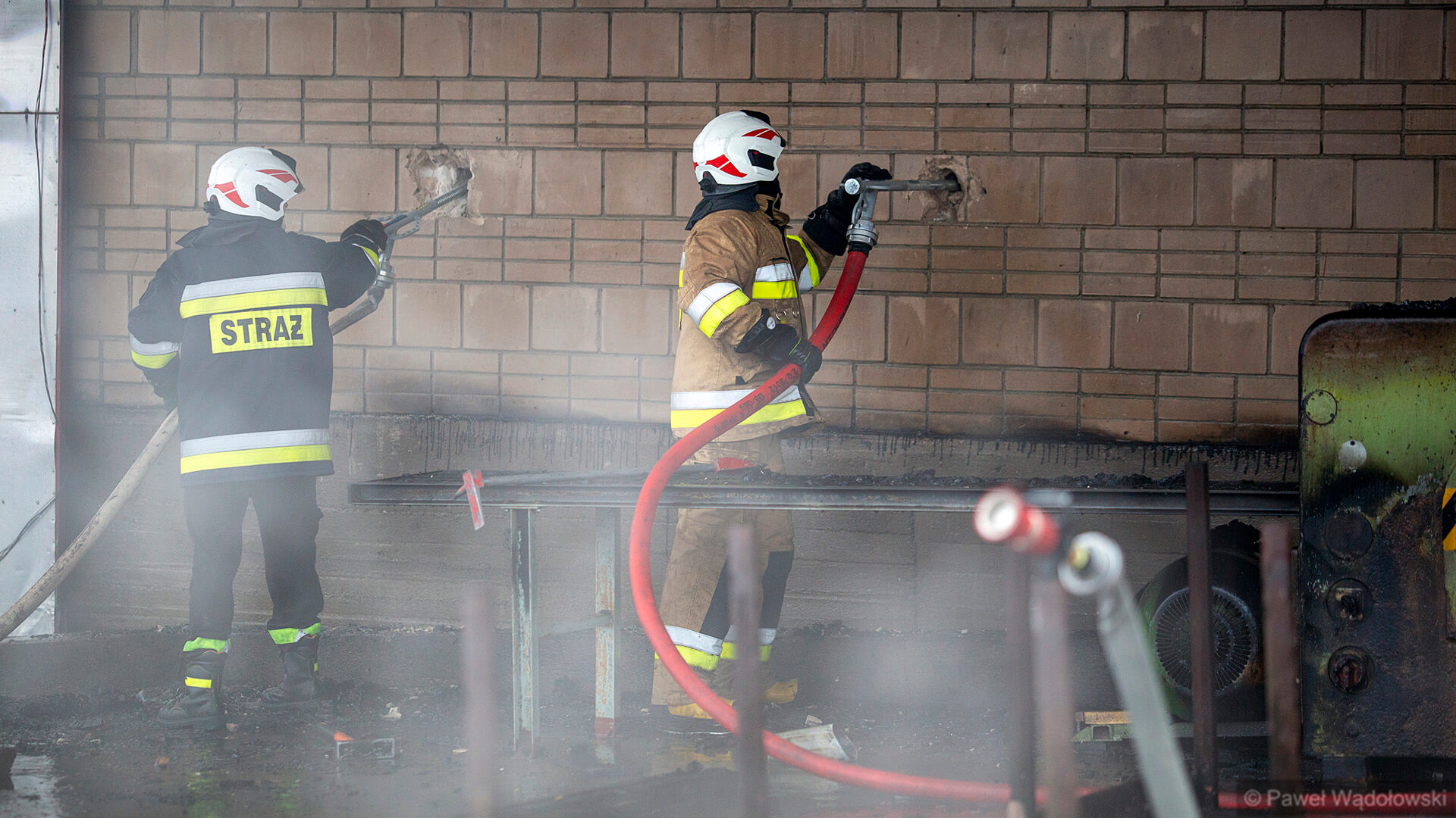 Jedna osoba zginęła w pożarze tartaku w miejscowości Czerwone koło Kolna [zdjęcia, wideo]