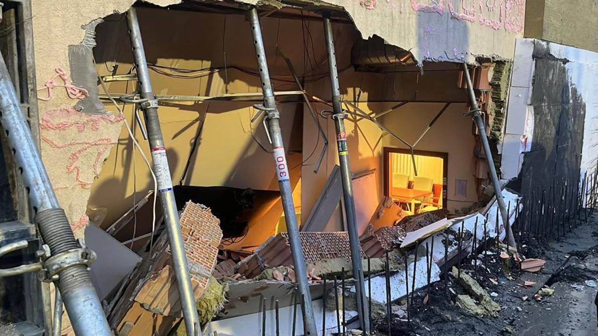 Podczas prac budowlanych zawaliła się ściana budynku sądu administracyjnego w Białymstoku